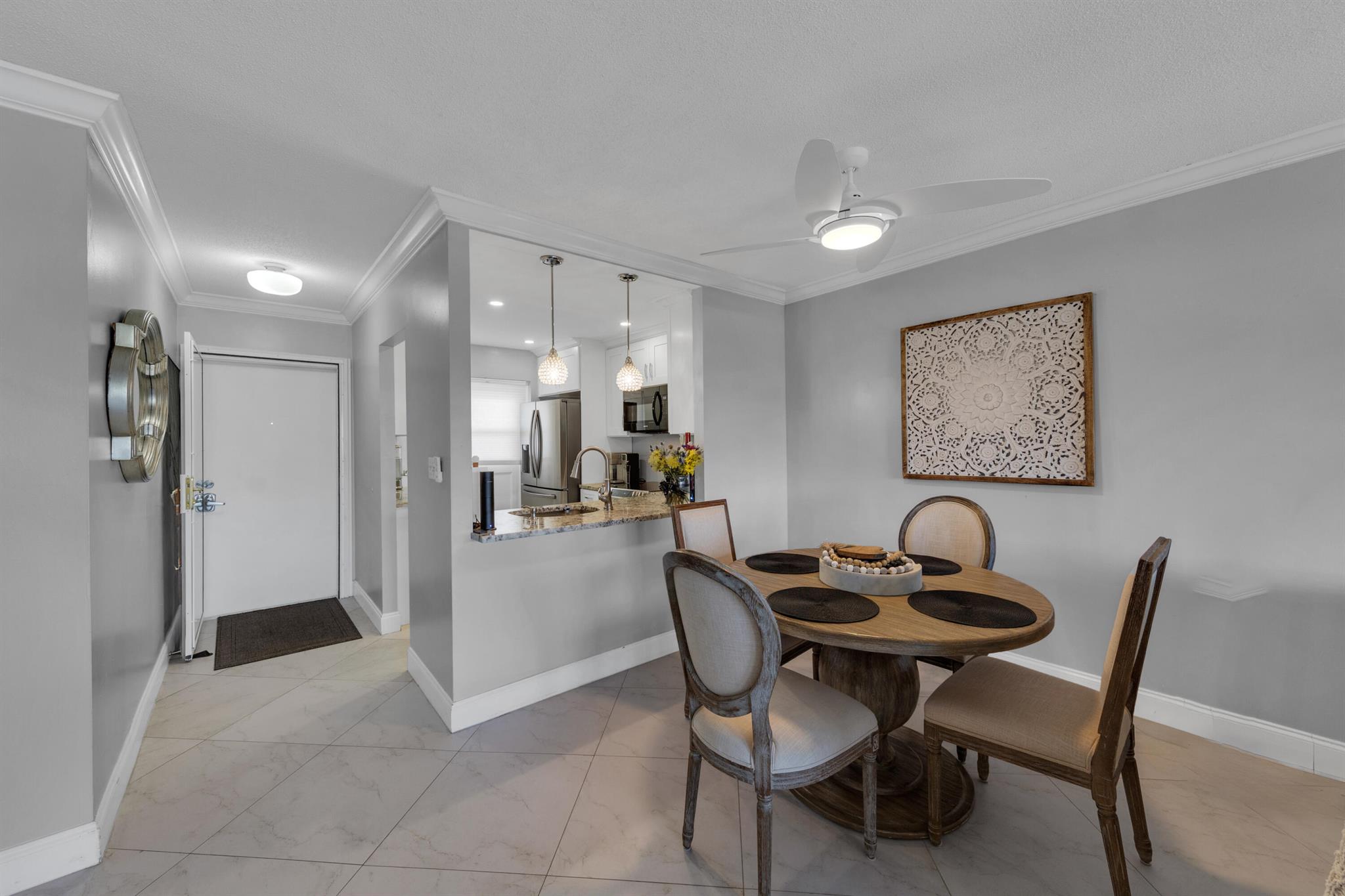 390 N Federal Hwy #204,Deerfield Beach, FL 33441