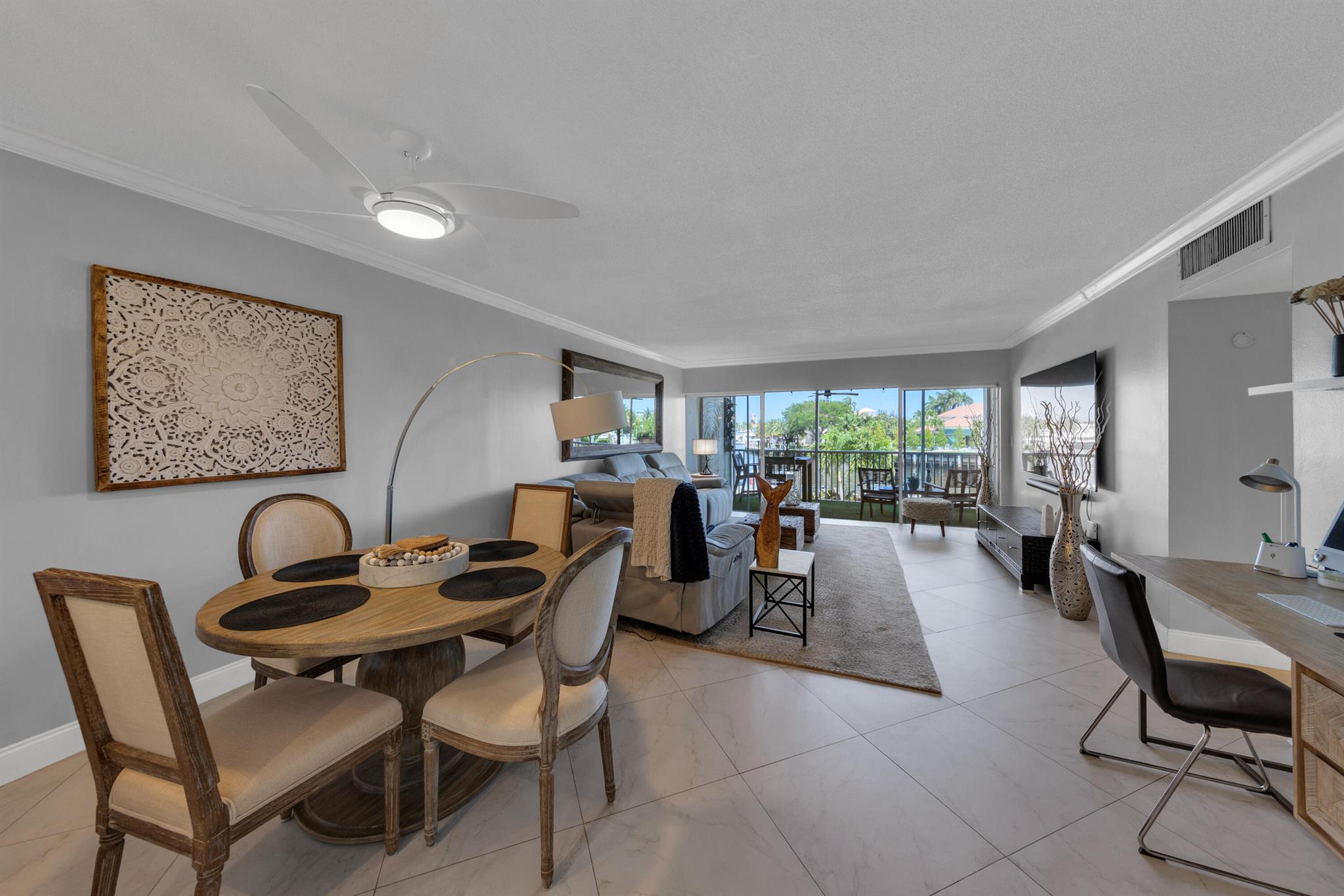 390 N Federal Hwy #204,Deerfield Beach, FL 33441