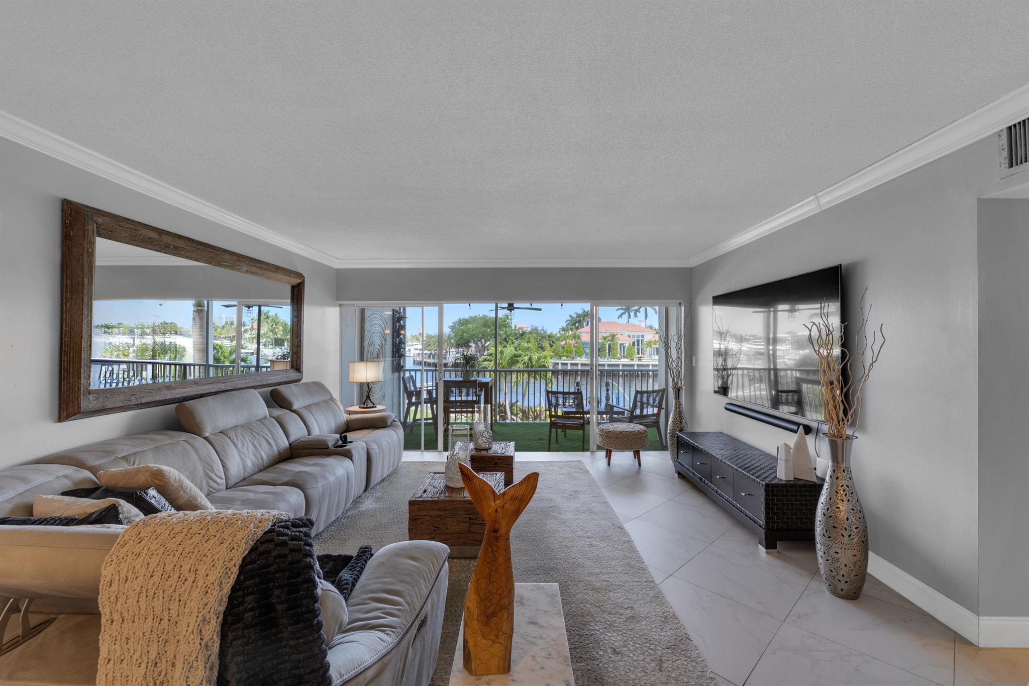 390 N Federal Hwy #204,Deerfield Beach, FL 33441