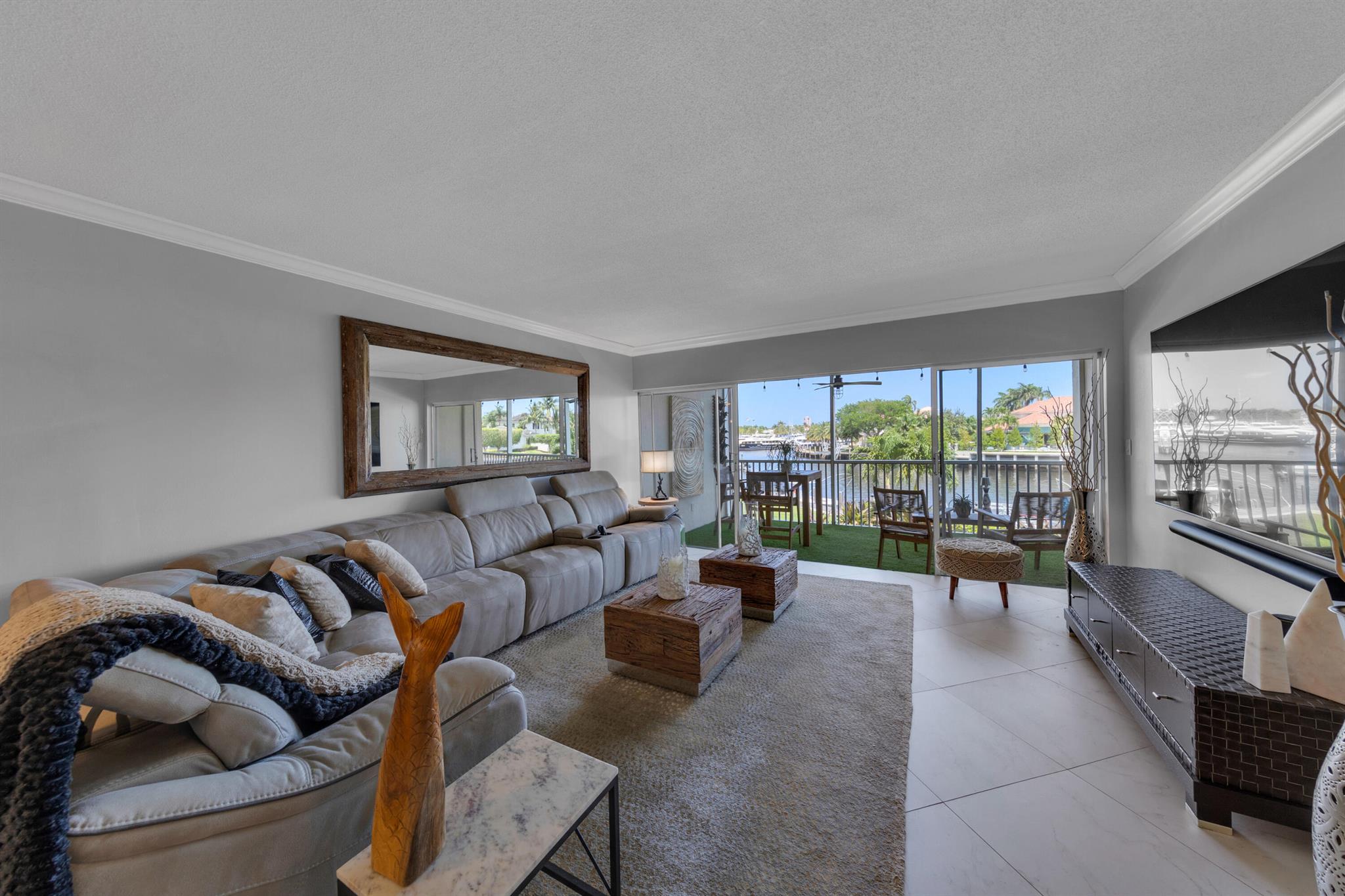 390 N Federal Hwy #204,Deerfield Beach, FL 33441