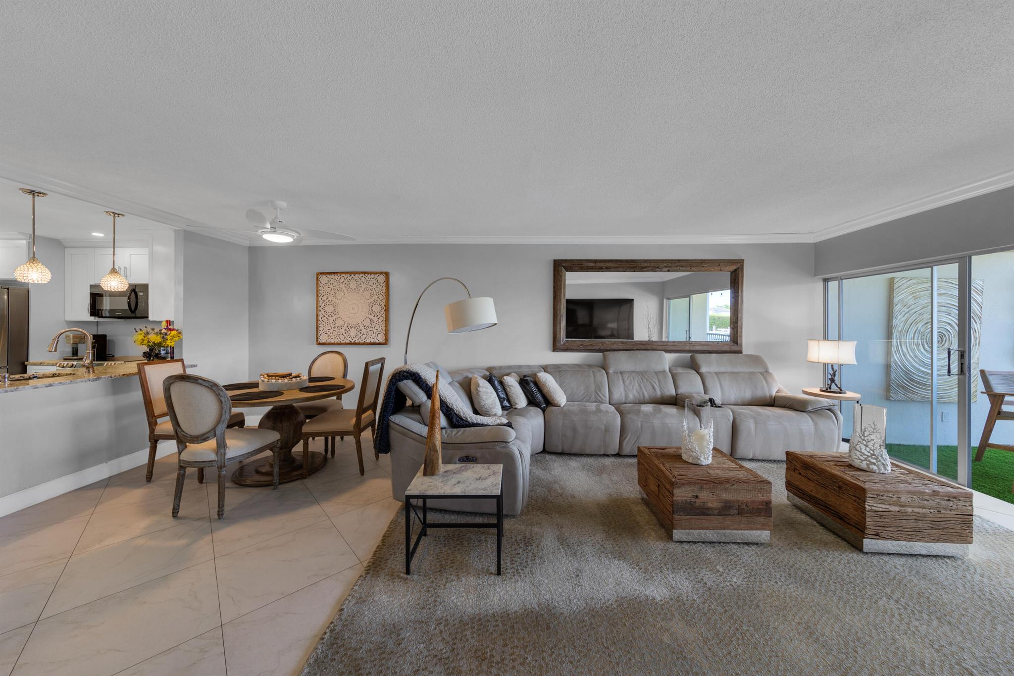 390 N Federal Hwy #204,Deerfield Beach, FL 33441