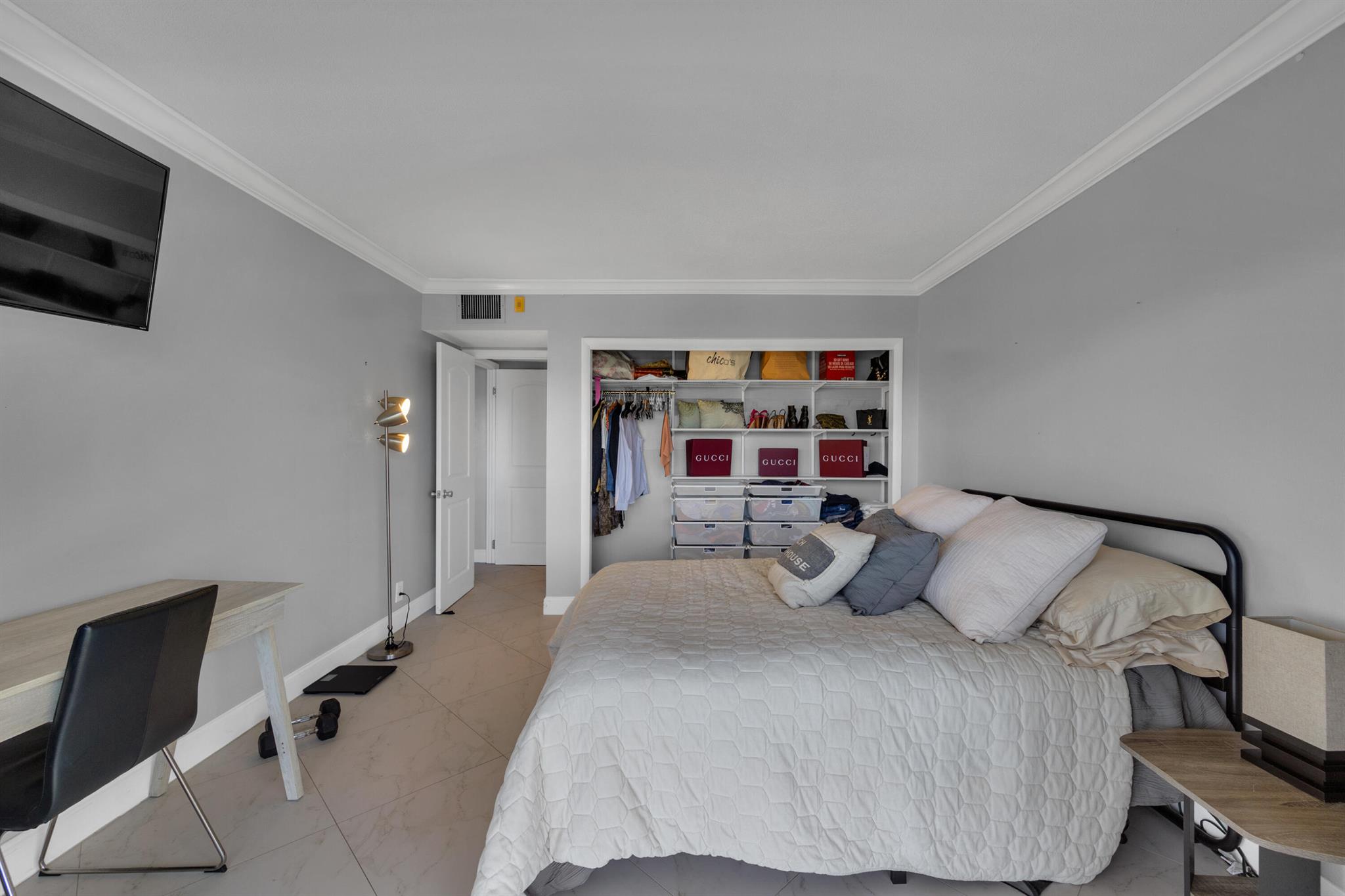 390 N Federal Hwy #204,Deerfield Beach, FL 33441