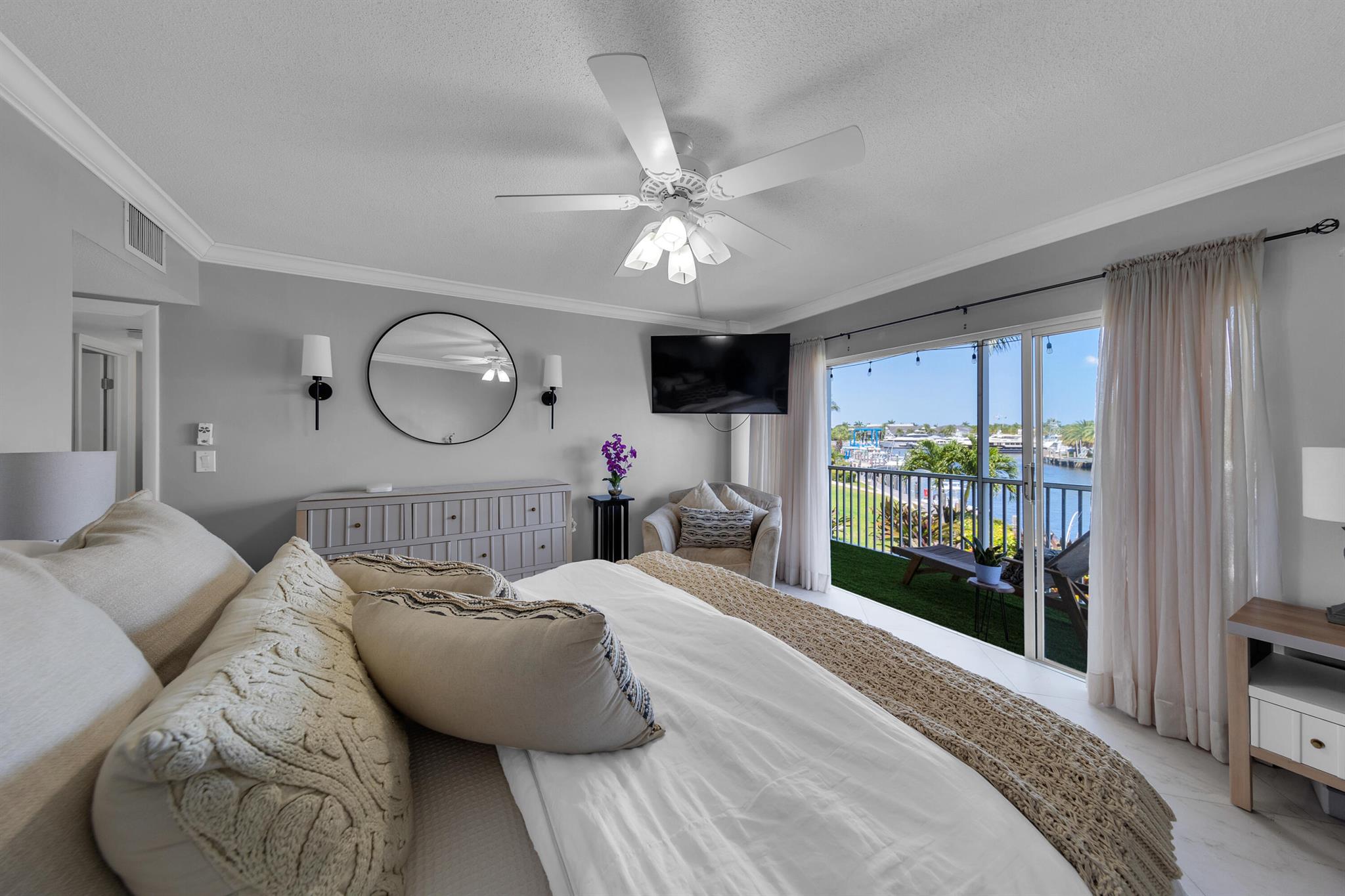 390 N Federal Hwy #204,Deerfield Beach, FL 33441