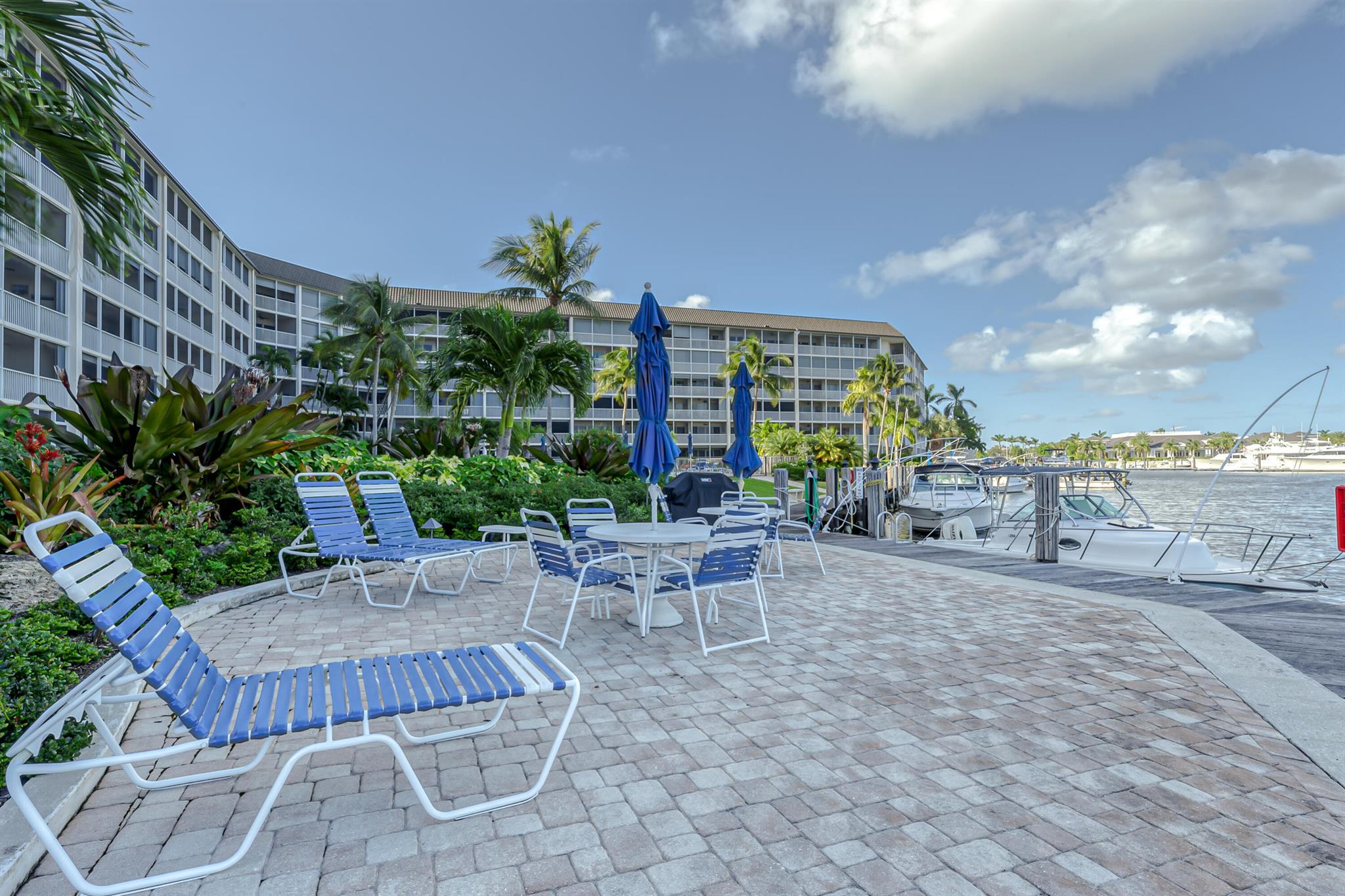 390 N Federal Hwy #204,Deerfield Beach, FL 33441