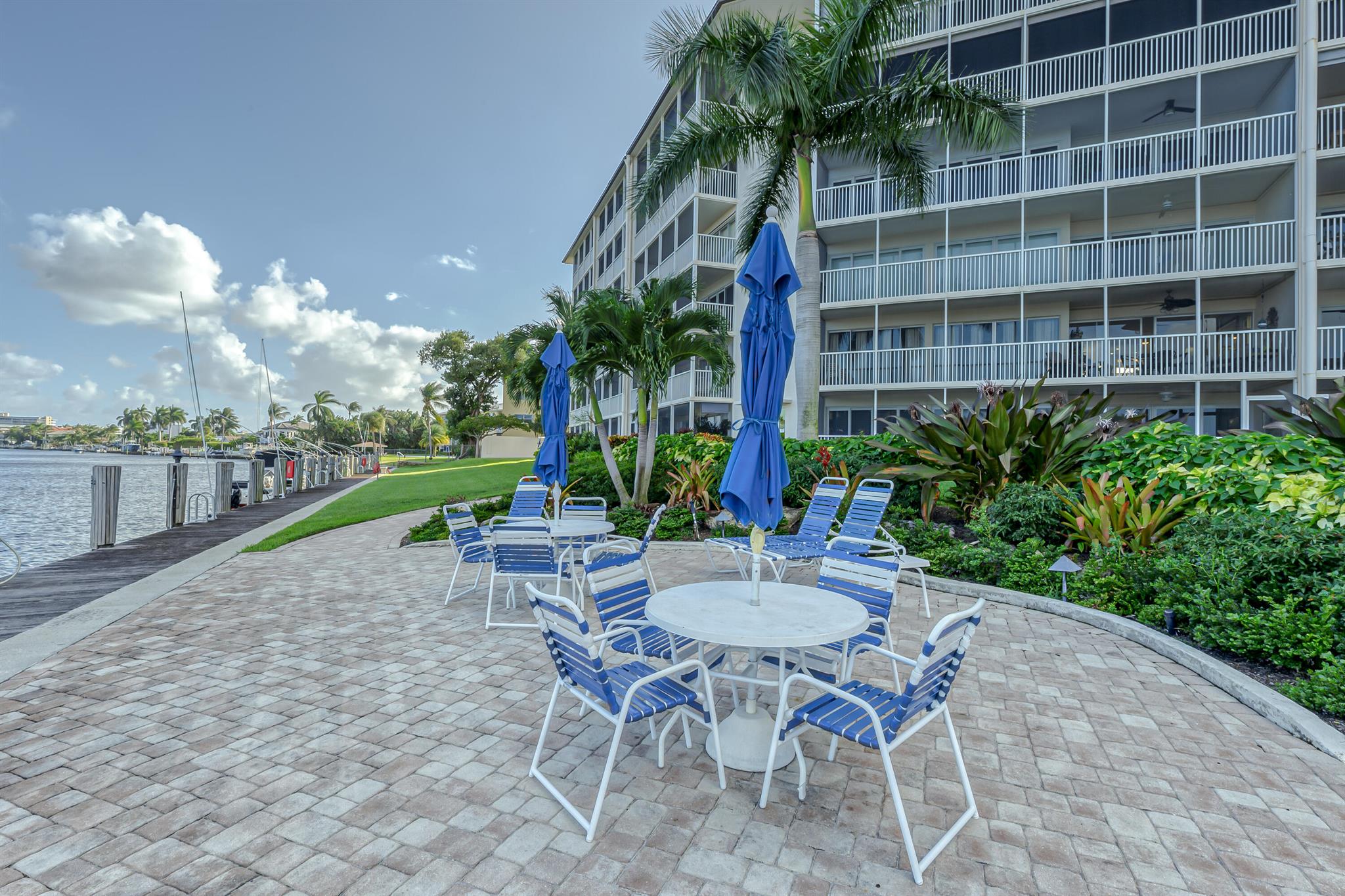 390 N Federal Hwy #204,Deerfield Beach, FL 33441