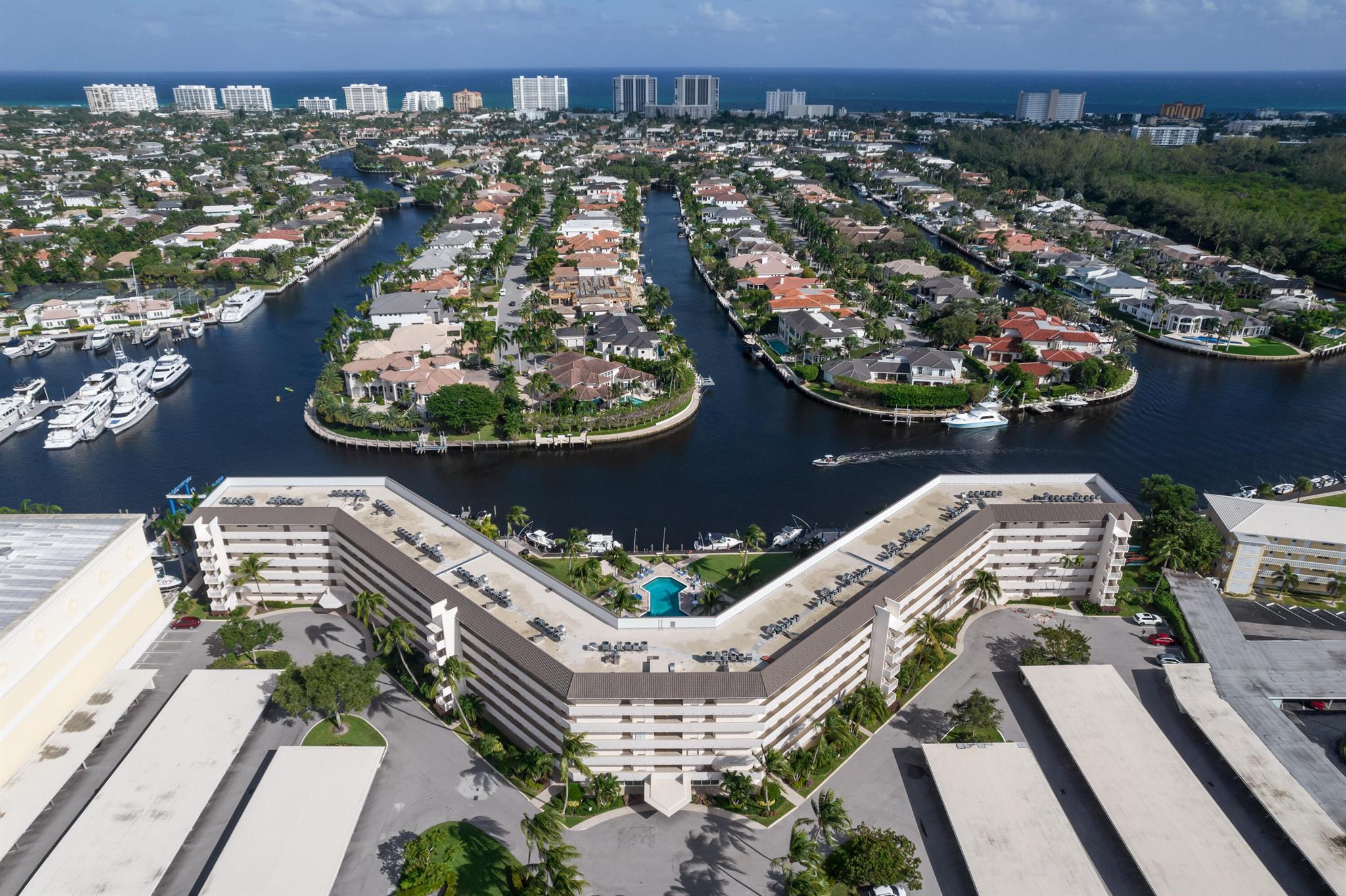 390 N Federal Hwy #204,Deerfield Beach, FL 33441