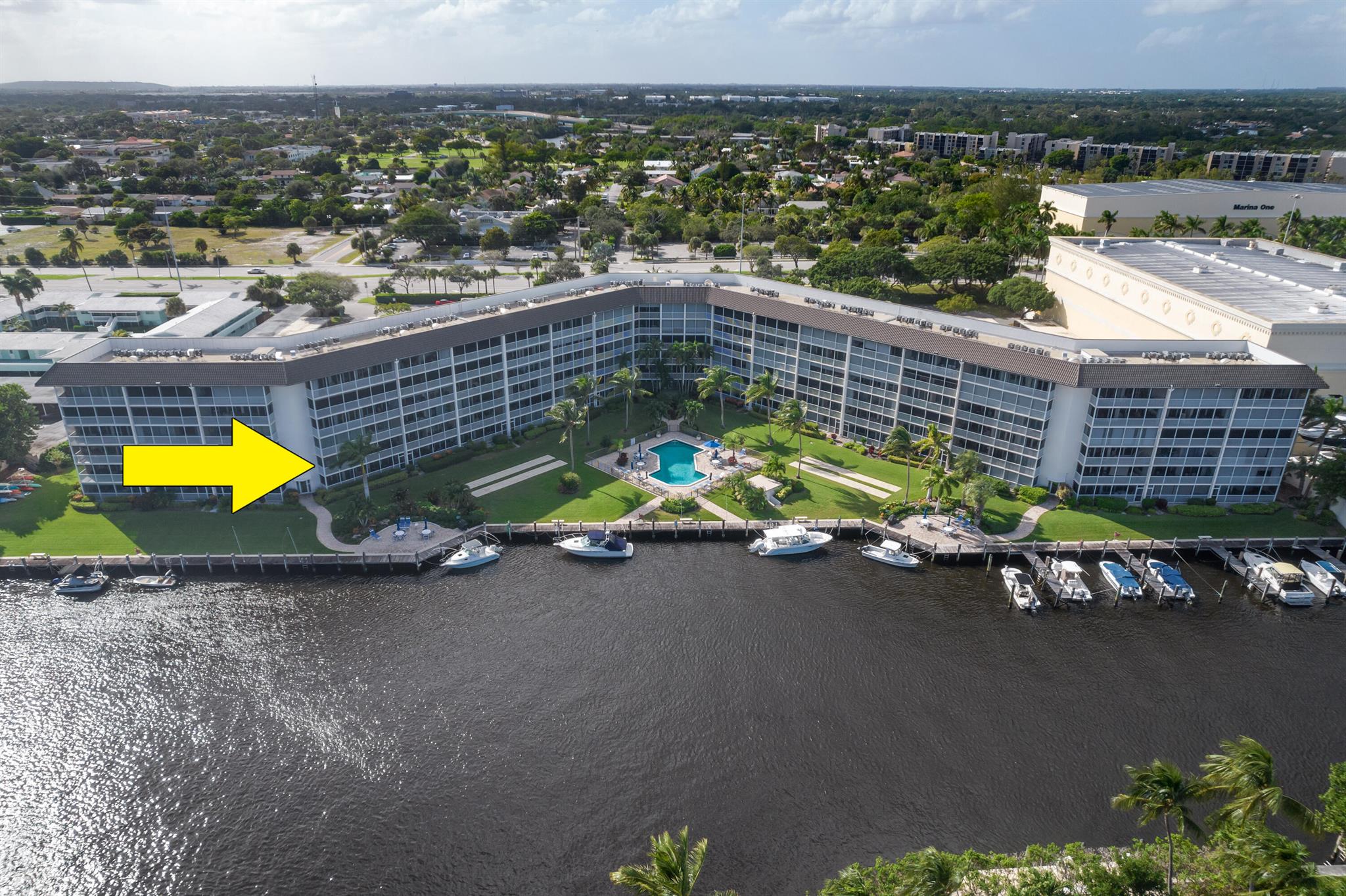 390 N Federal Hwy #204,Deerfield Beach, FL 33441