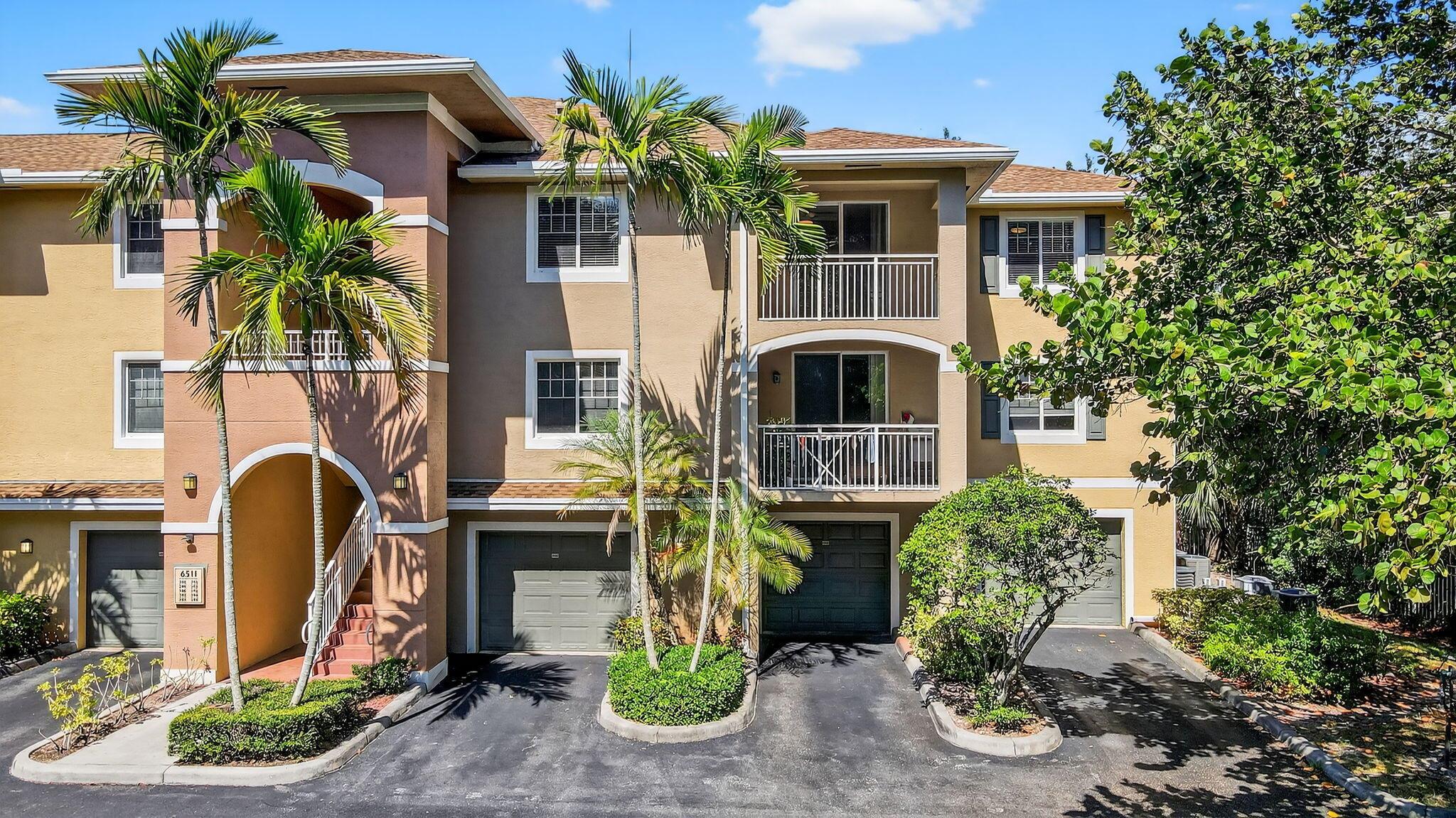 6511 Emerald Dunes Dr #304