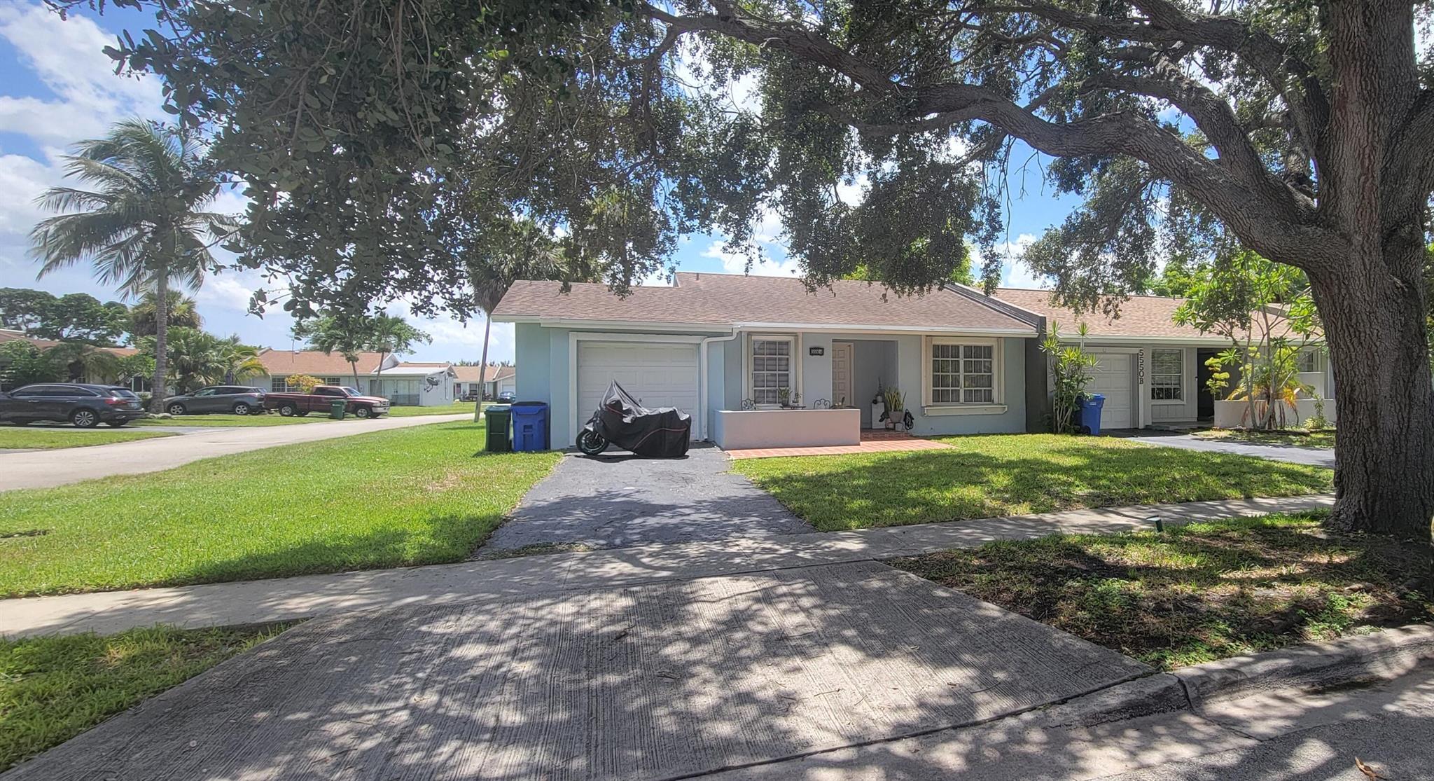 5550 Lakewood Cir #A