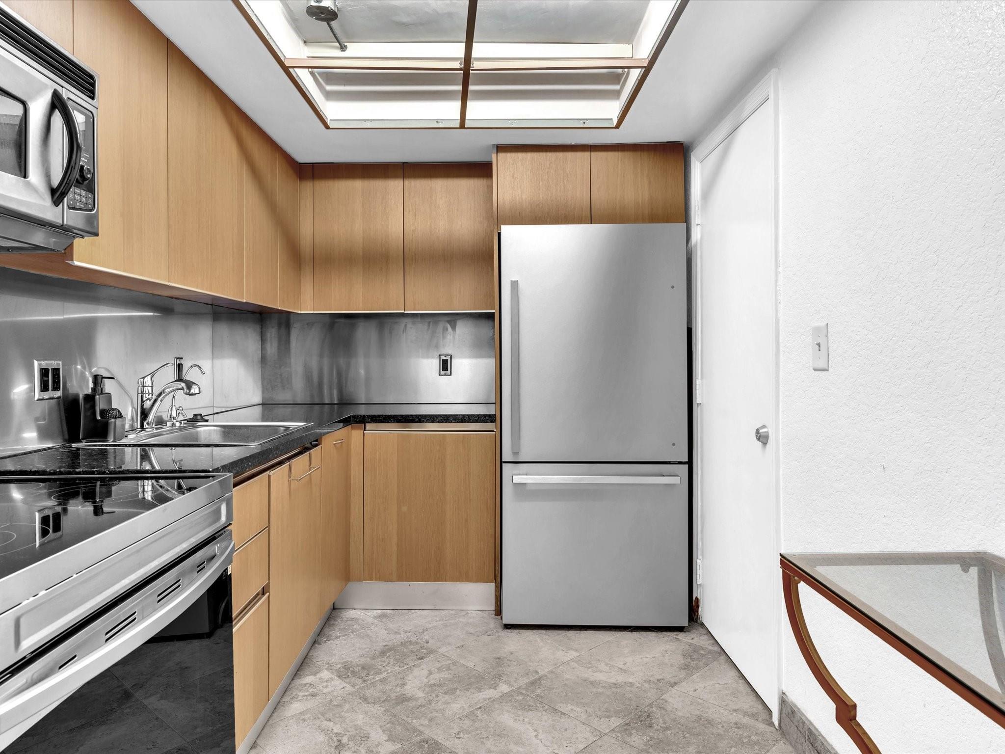 1700 SE 15th #304 Fort Lauderdale, FL 33316