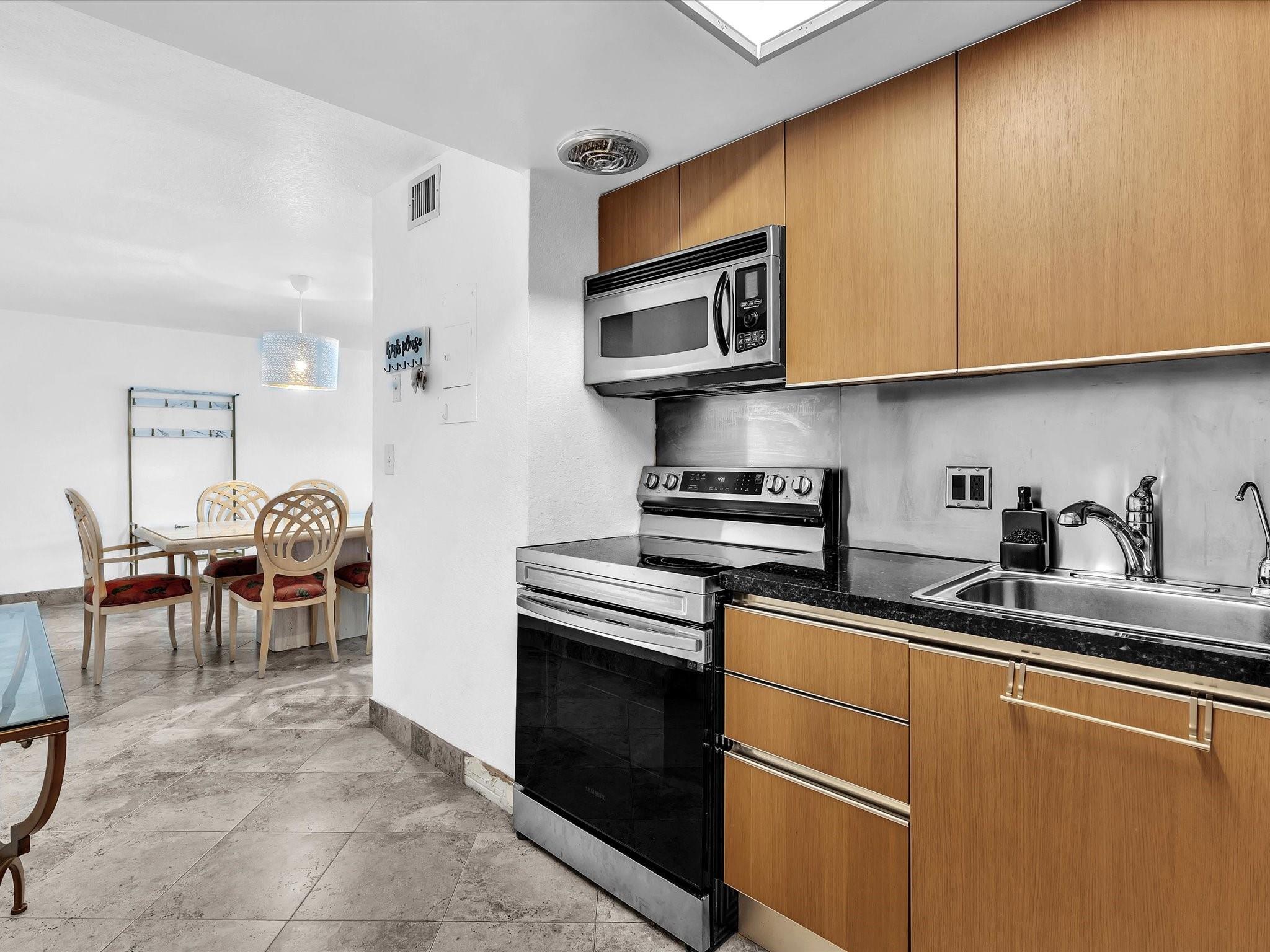 1700 SE 15th #304 Fort Lauderdale, FL 33316