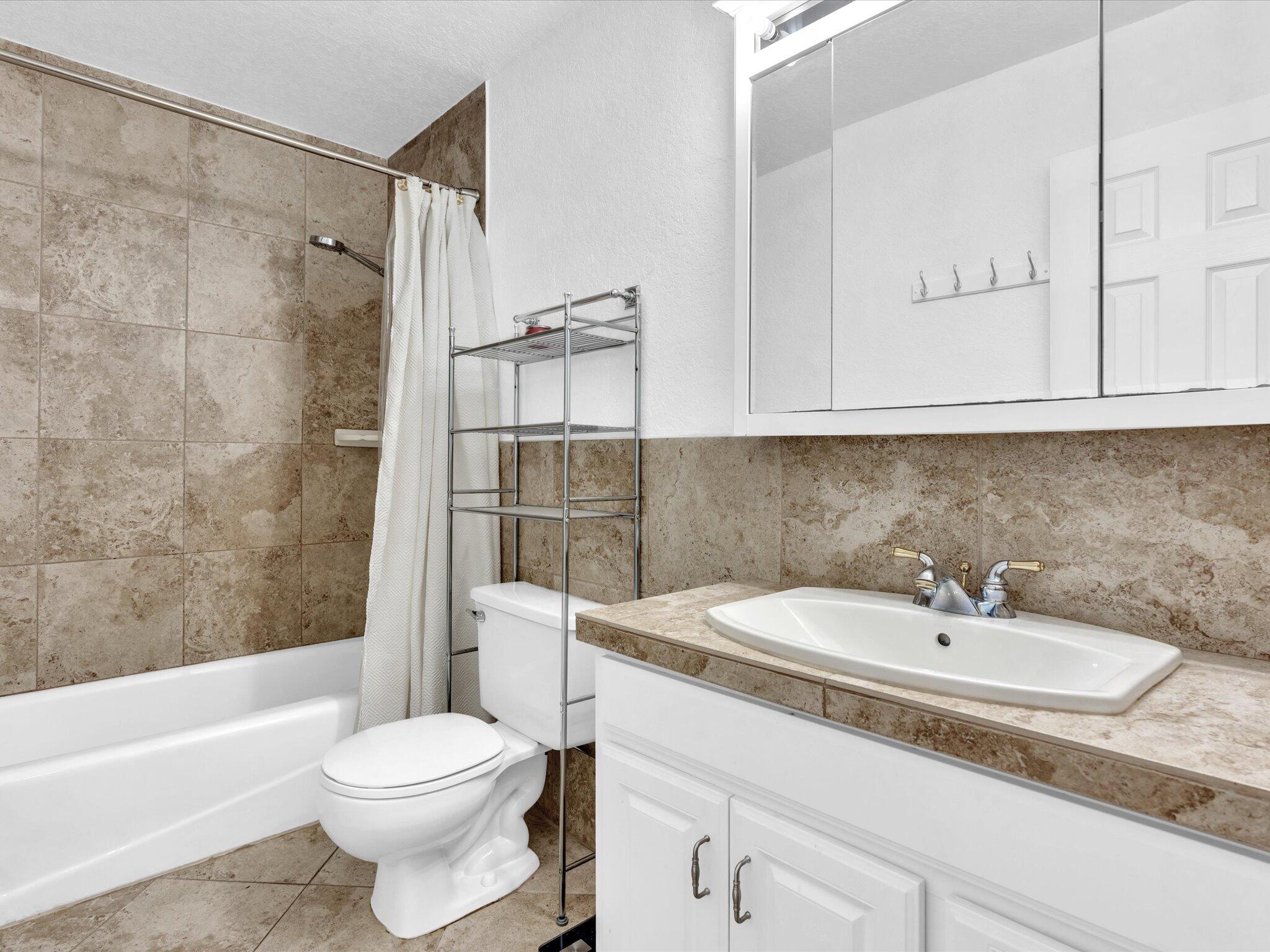 1700 SE 15th #304 Fort Lauderdale, FL 33316