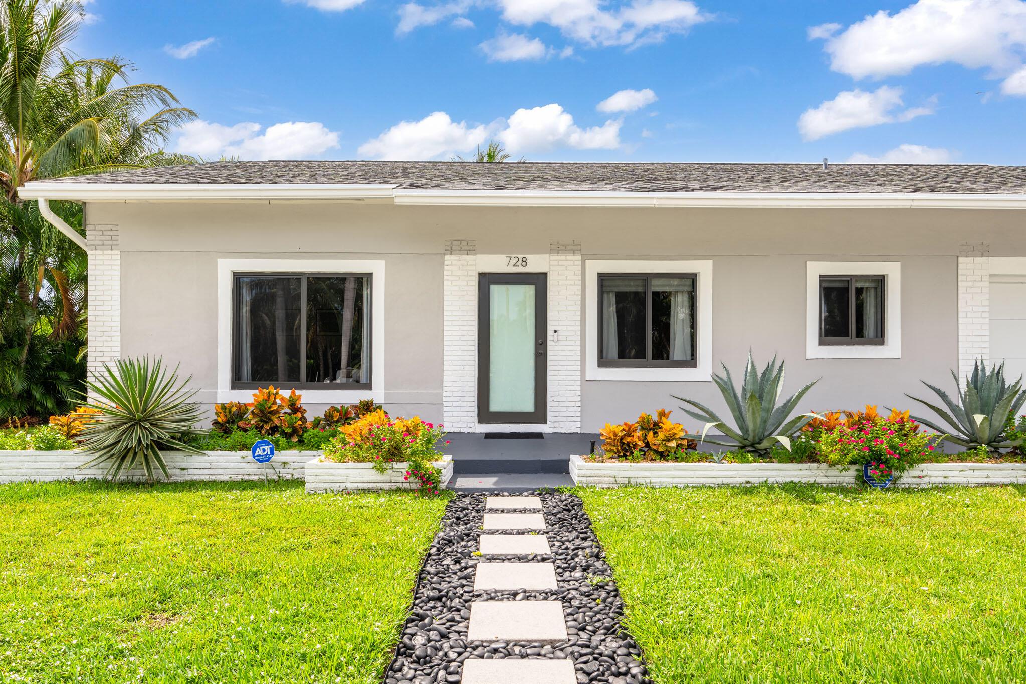 728 NE 9th Ave