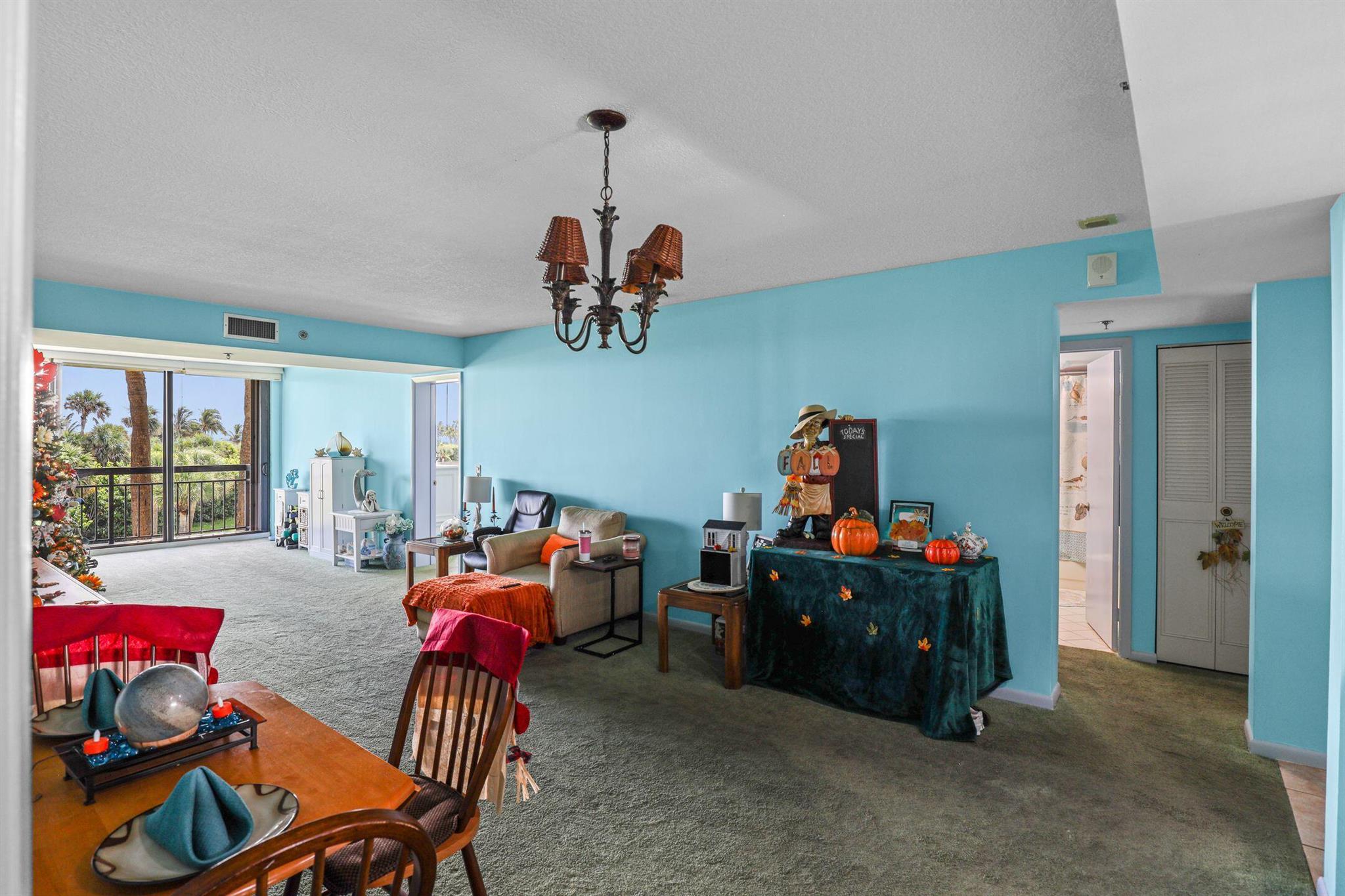 101 S Seas Dr #202 Jupiter, FL 33477