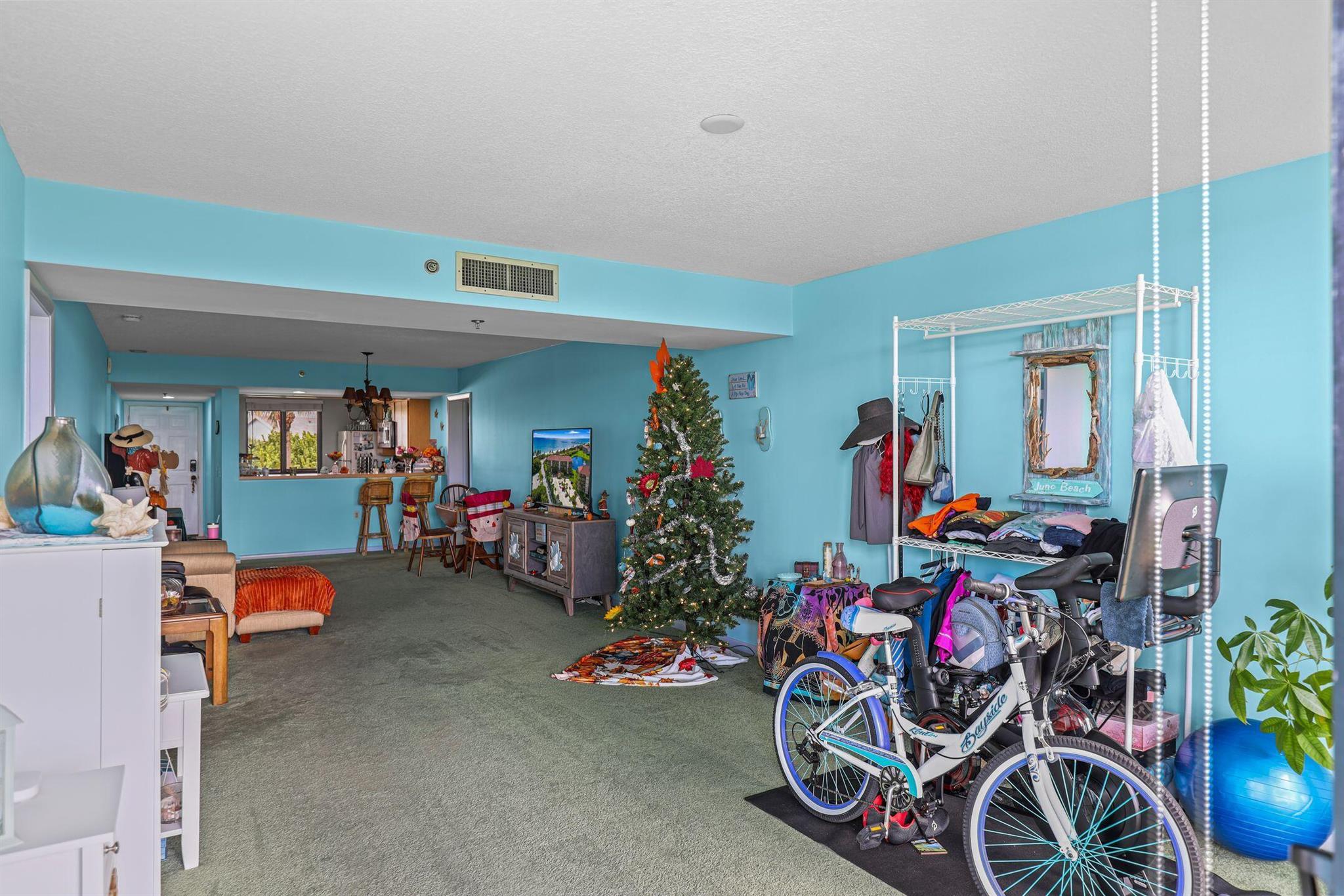 101 S Seas Dr #202 Jupiter, FL 33477