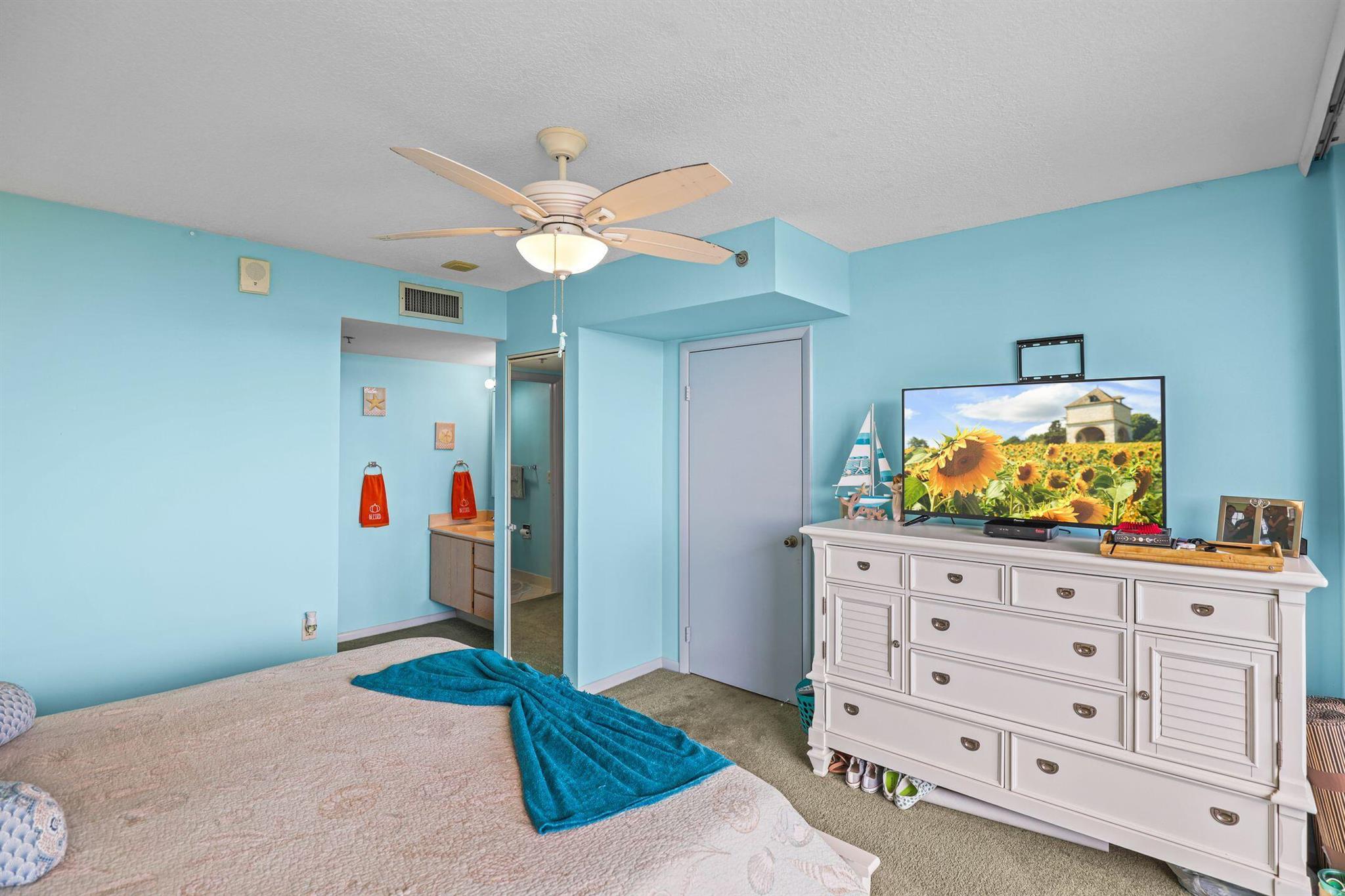 101 S Seas Dr #202 Jupiter, FL 33477