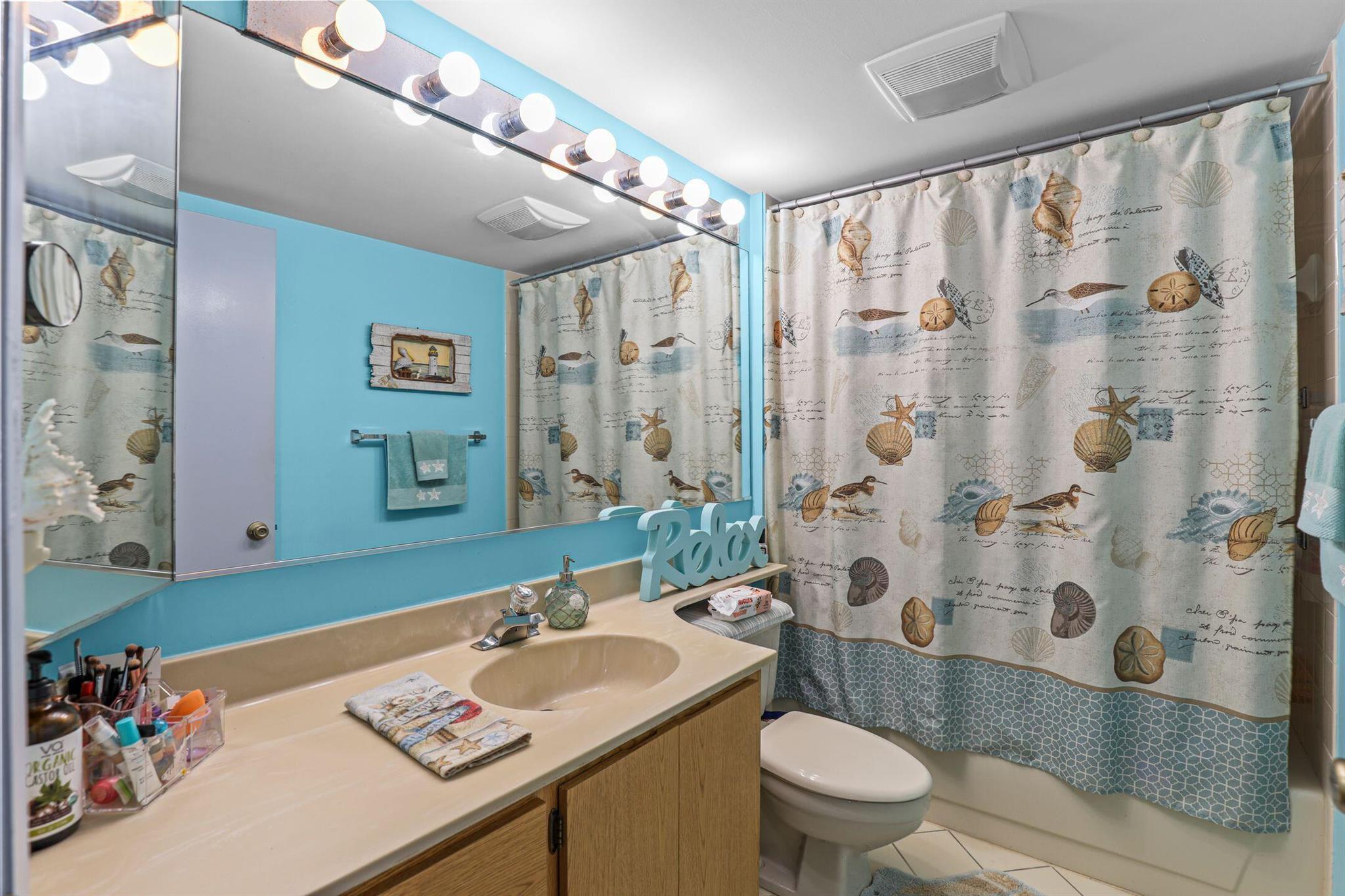 101 S Seas Dr #202 Jupiter, FL 33477