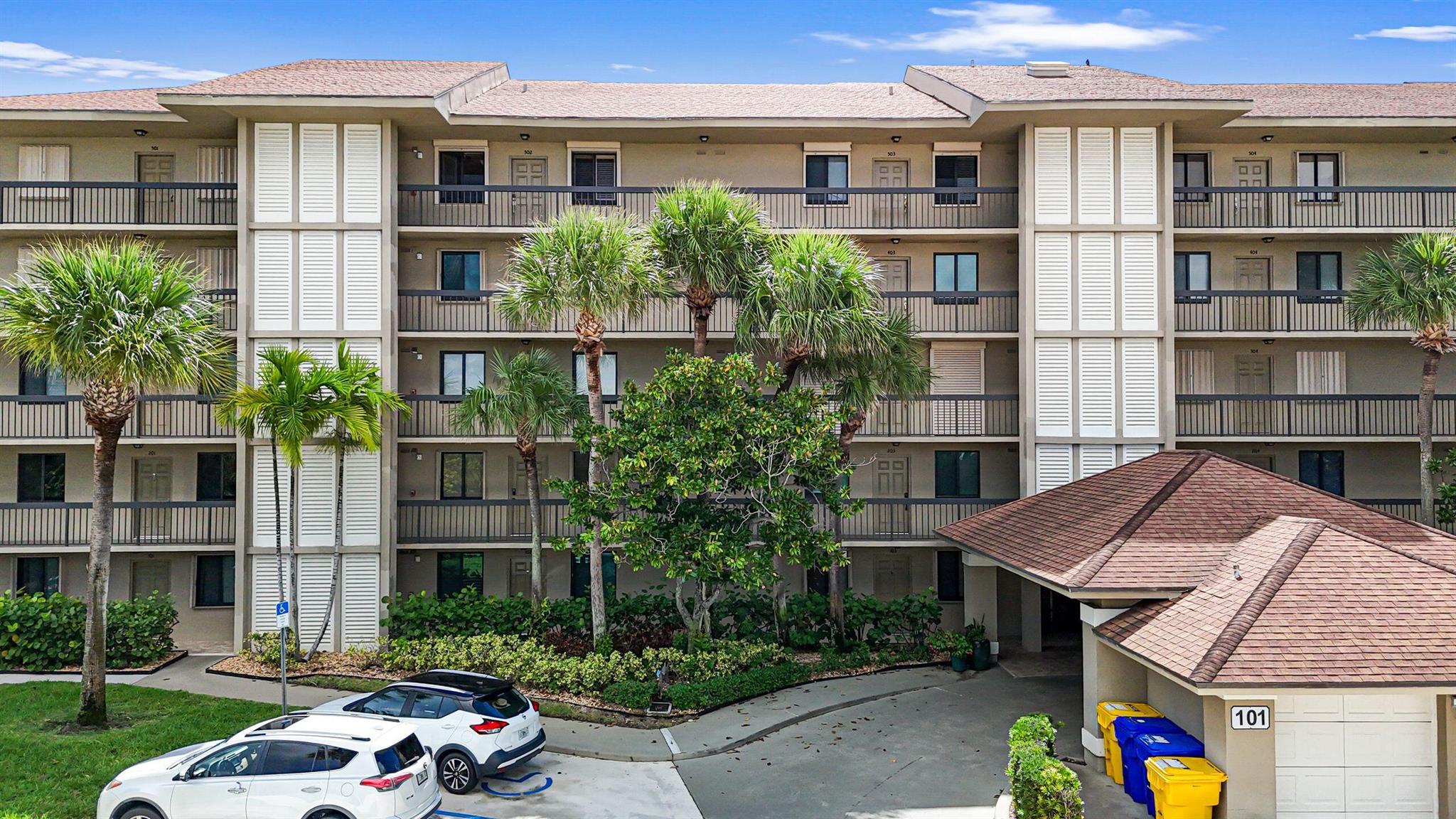 101 S Seas Dr #202 Jupiter, FL 33477