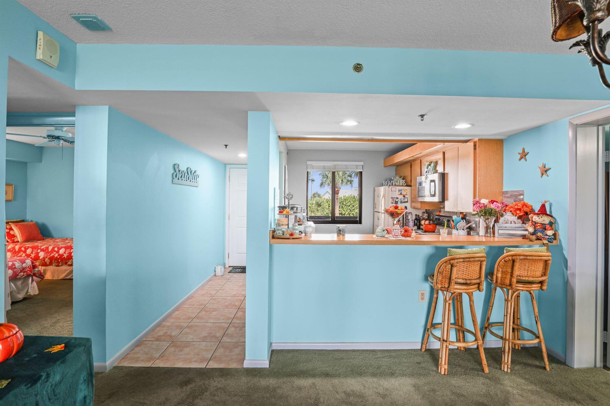 101 S Seas Dr #202 Jupiter, FL 33477