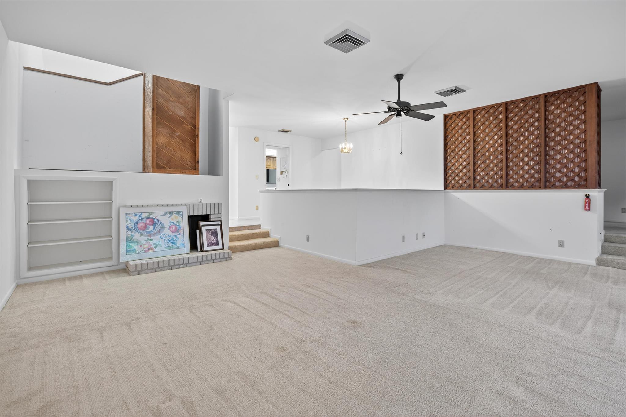 17145 Bay St Jupiter, FL 33477