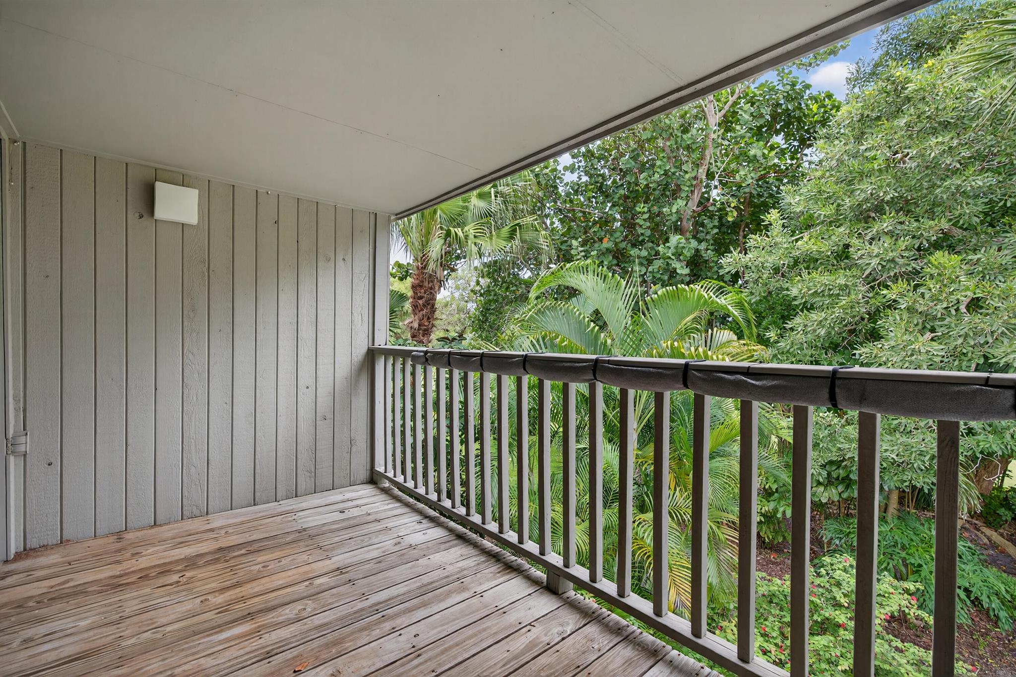 17145 Bay St Jupiter, FL 33477