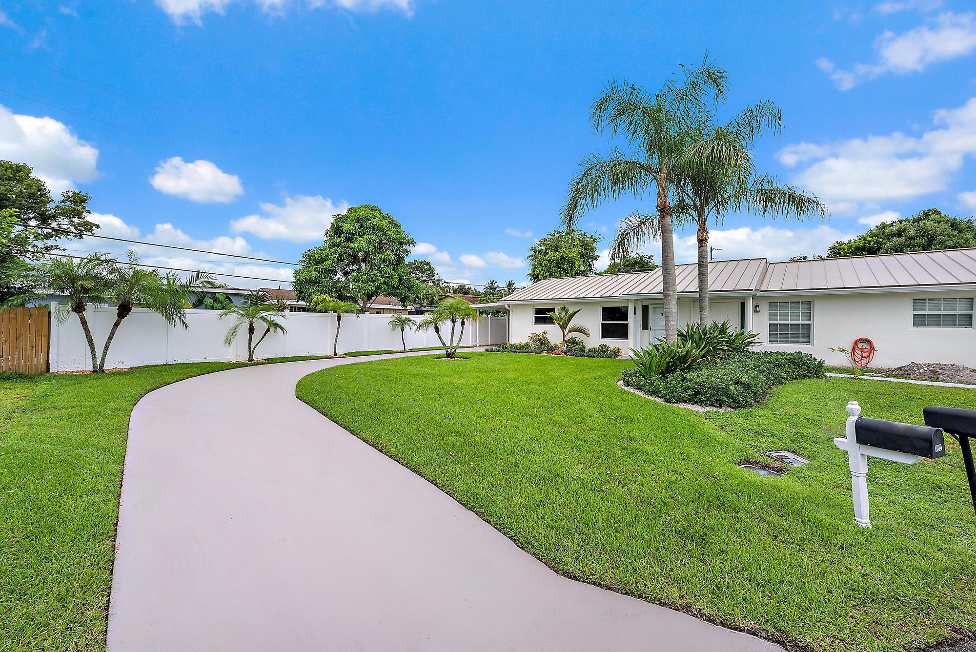 200 Anglers Cir Jupiter, FL 33458