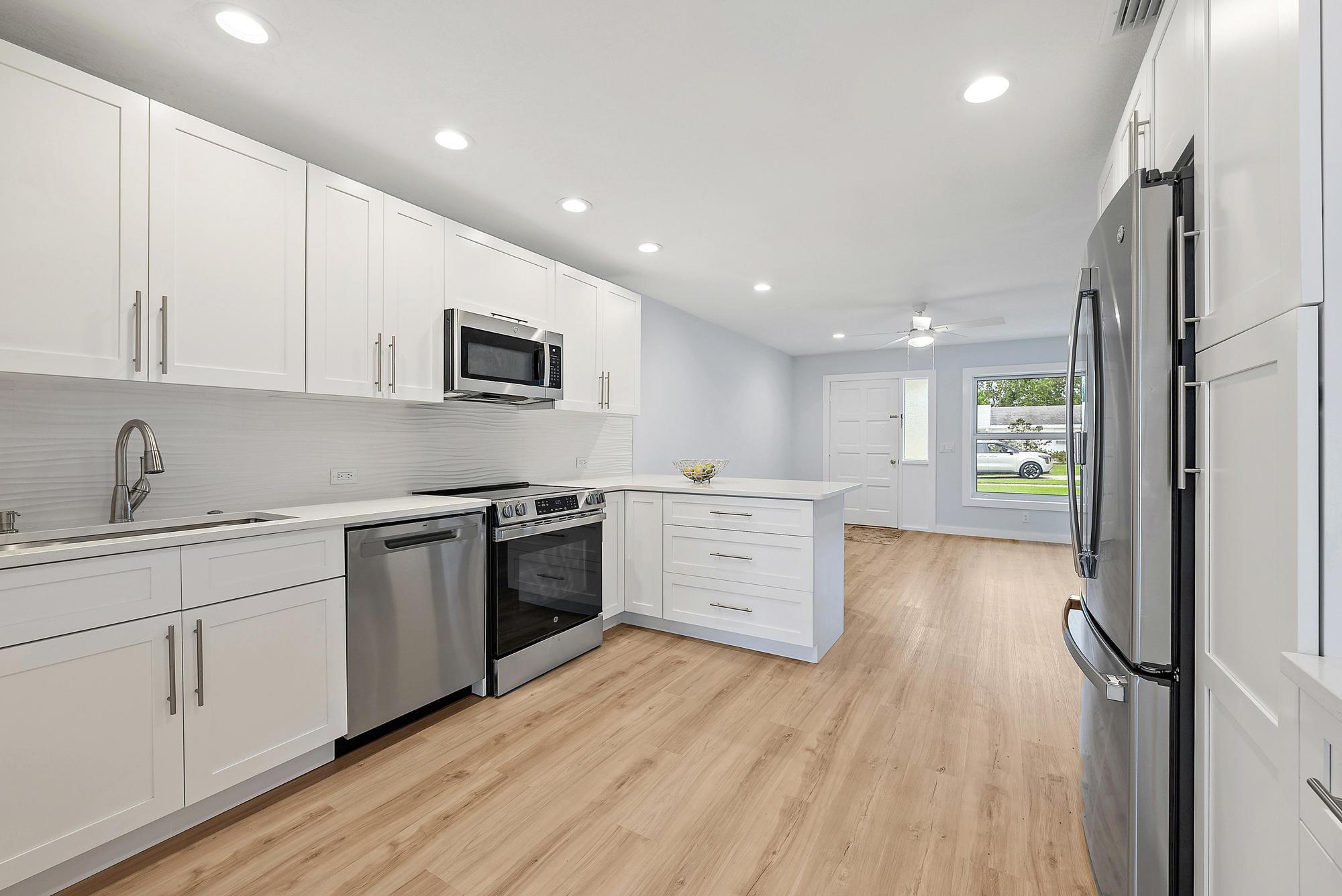 200 Anglers Cir Jupiter, FL 33458