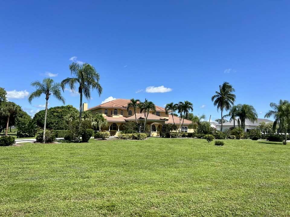 14983 Draft Horse Ln Wellington, FL 33414 14983 Draft Horse Ln Wellington, FL 33414