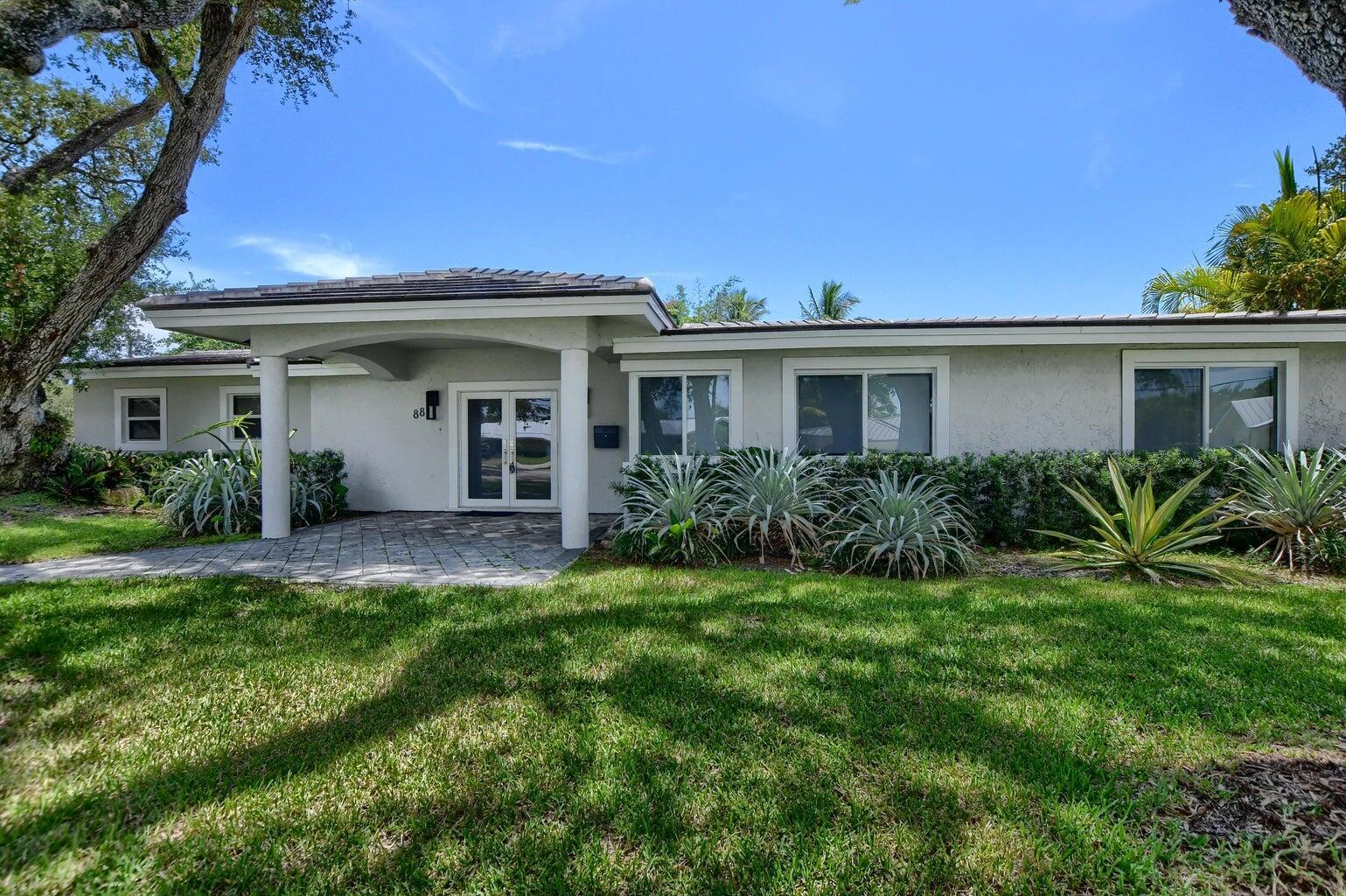 88 SW 10th Dr
