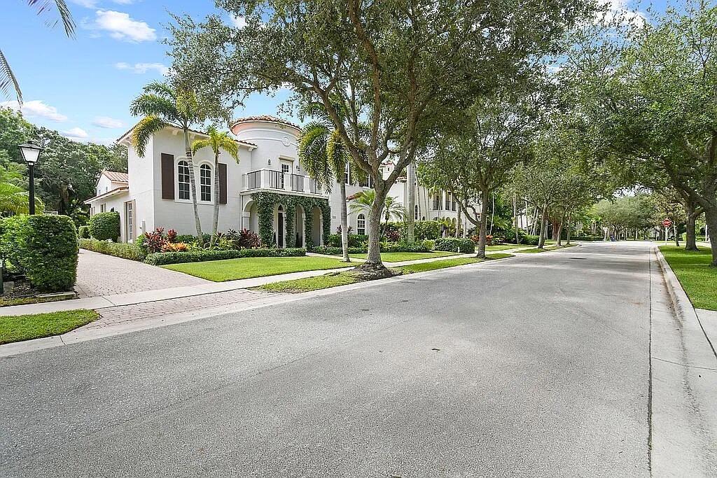 136 Segovia Way Jupiter, FL 33458