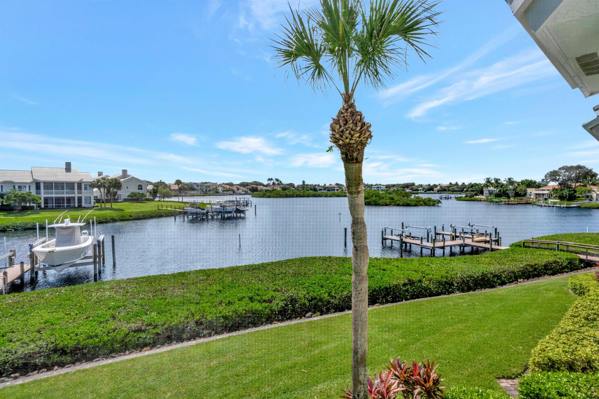 372 Spyglass Way Jupiter, FL 33477