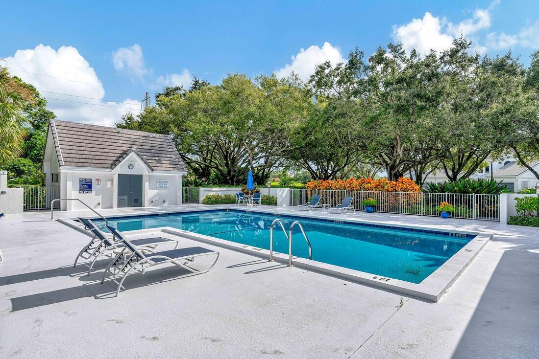 372 Spyglass Way Jupiter, FL 33477