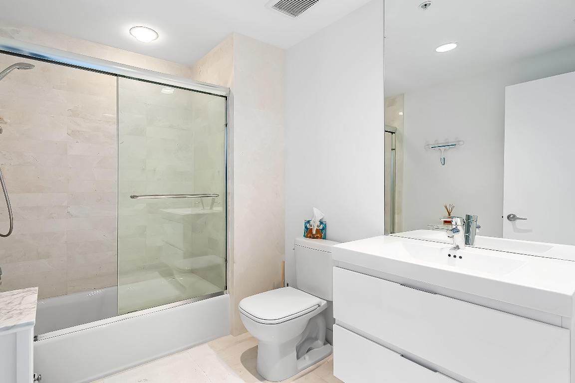 image Marina Palms Residences South Condo23