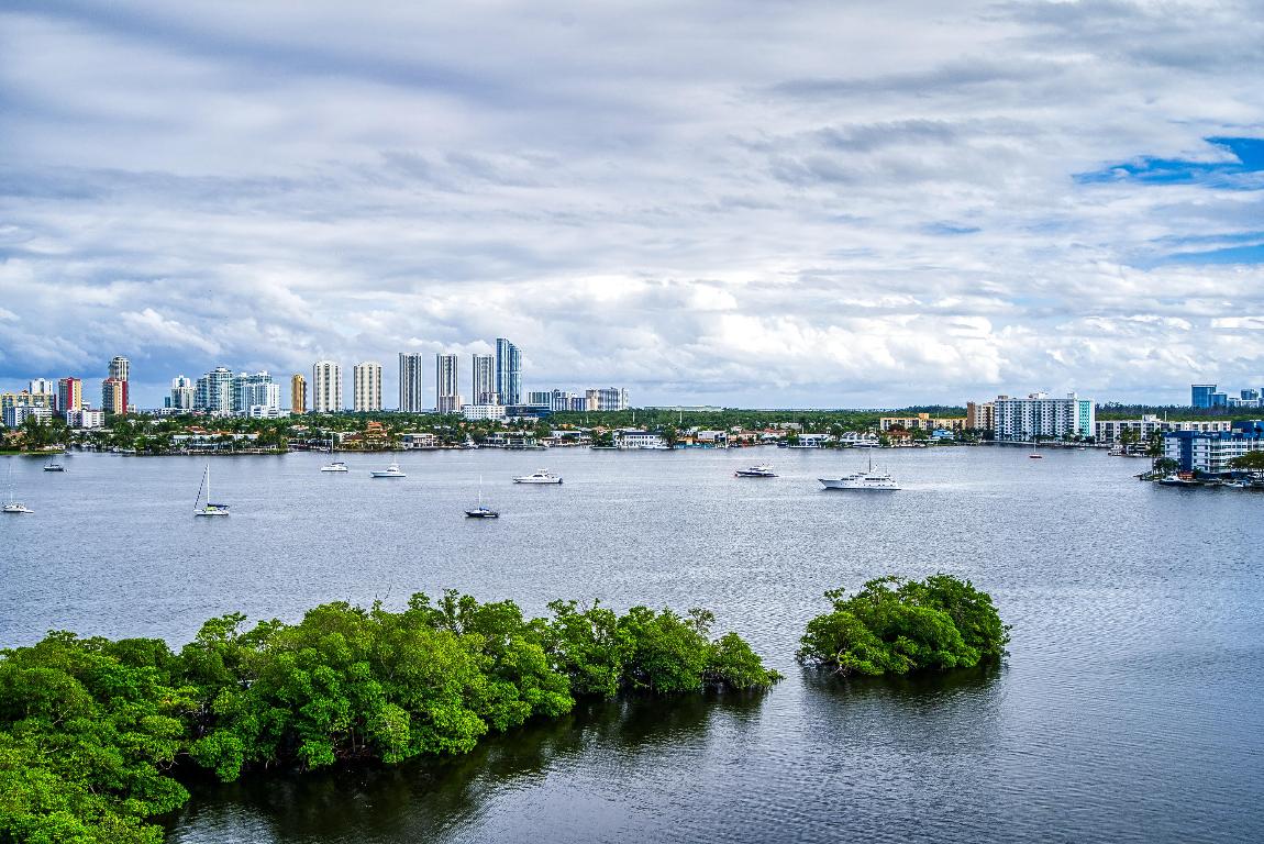 image Marina Palms Residences South Condo4