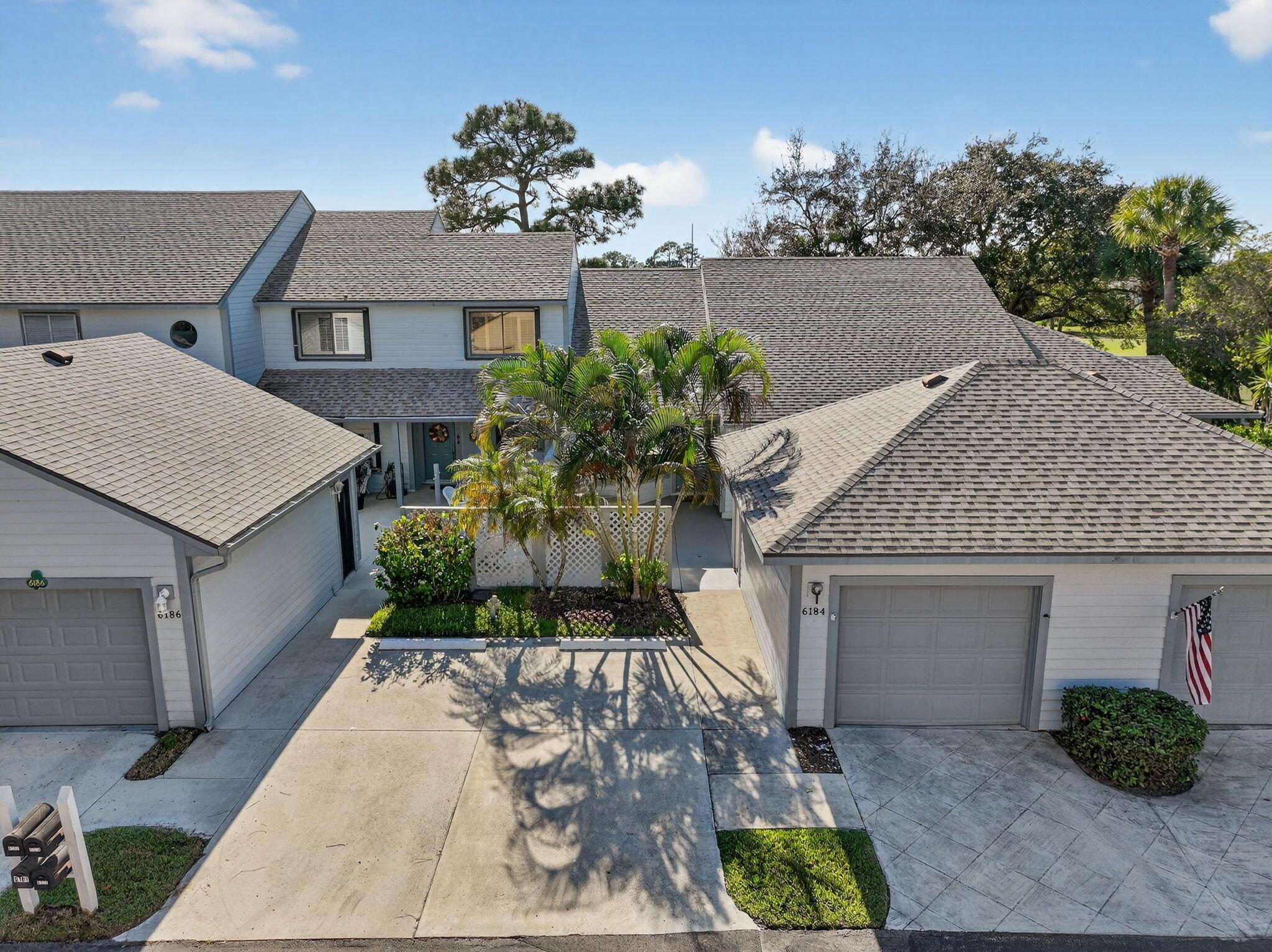 6184 SE Georgetown Pl