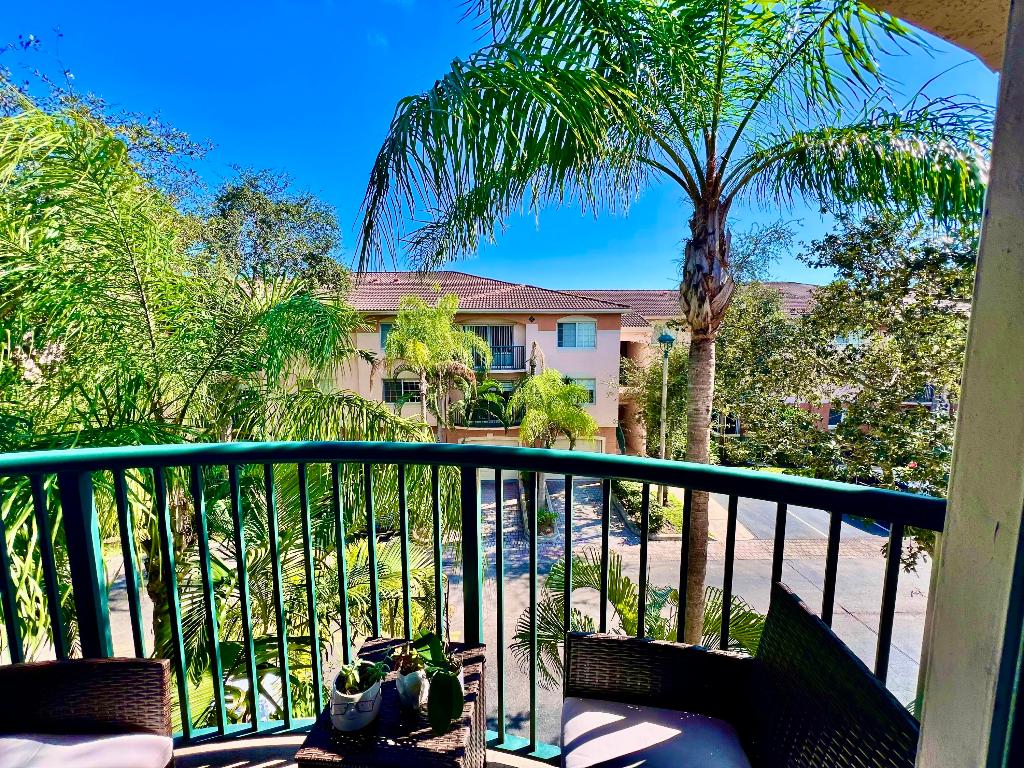 2033 SE 10th Ave #620 Fort Lauderdale, FL 33316