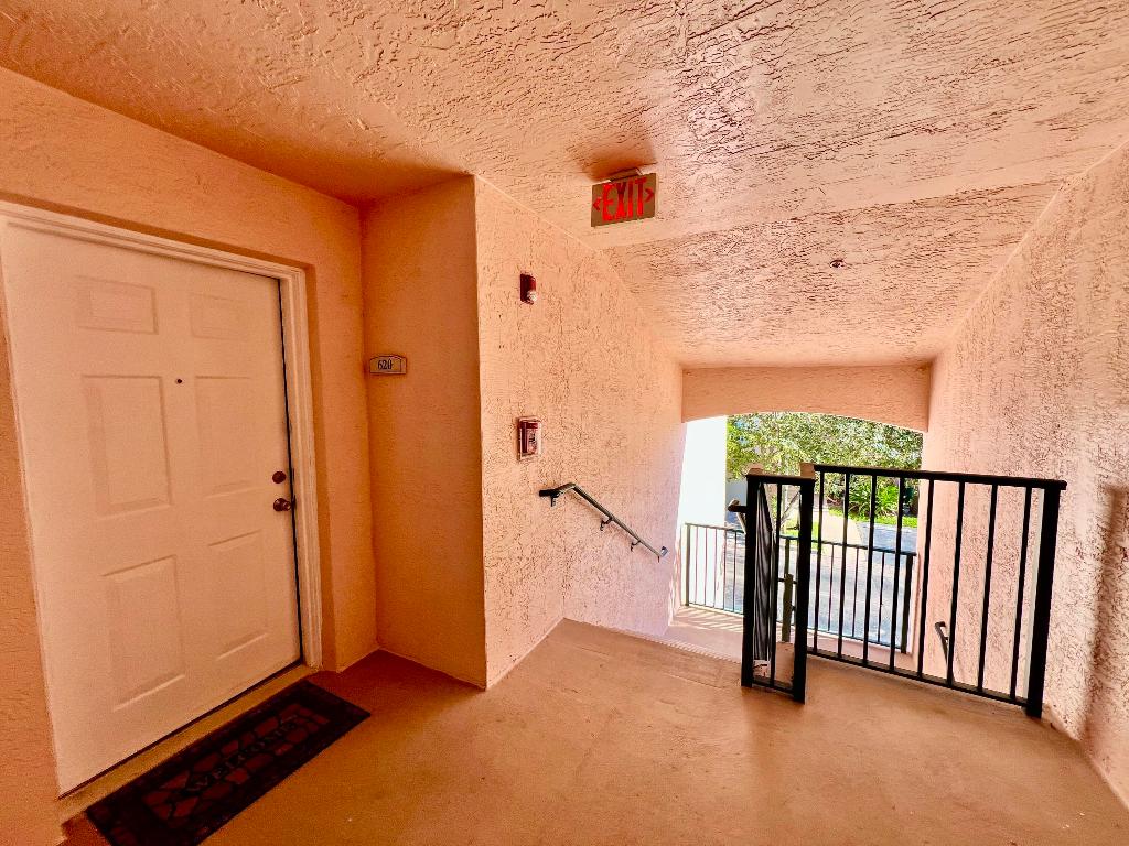 2033 SE 10th Ave #620 Fort Lauderdale, FL 33316