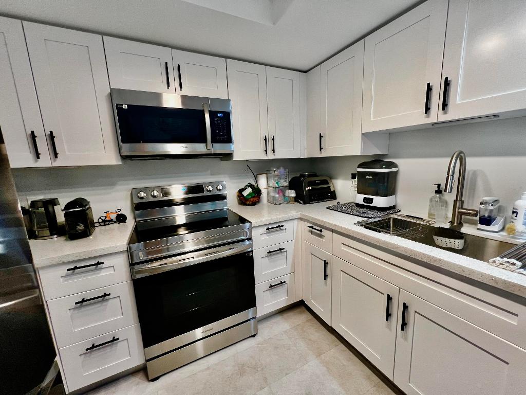 2033 SE 10th Ave #620 Fort Lauderdale, FL 33316