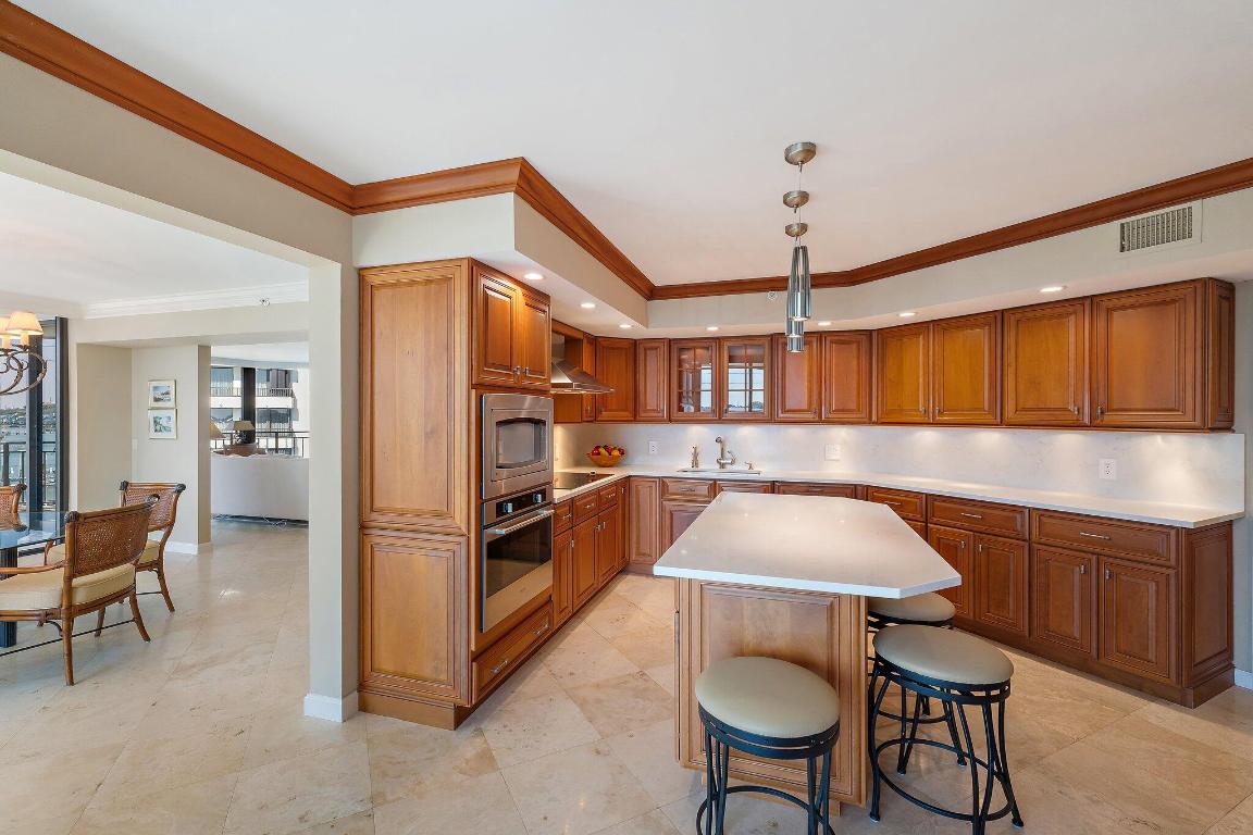 19850 Beach #3d Jupiter, FL 33469