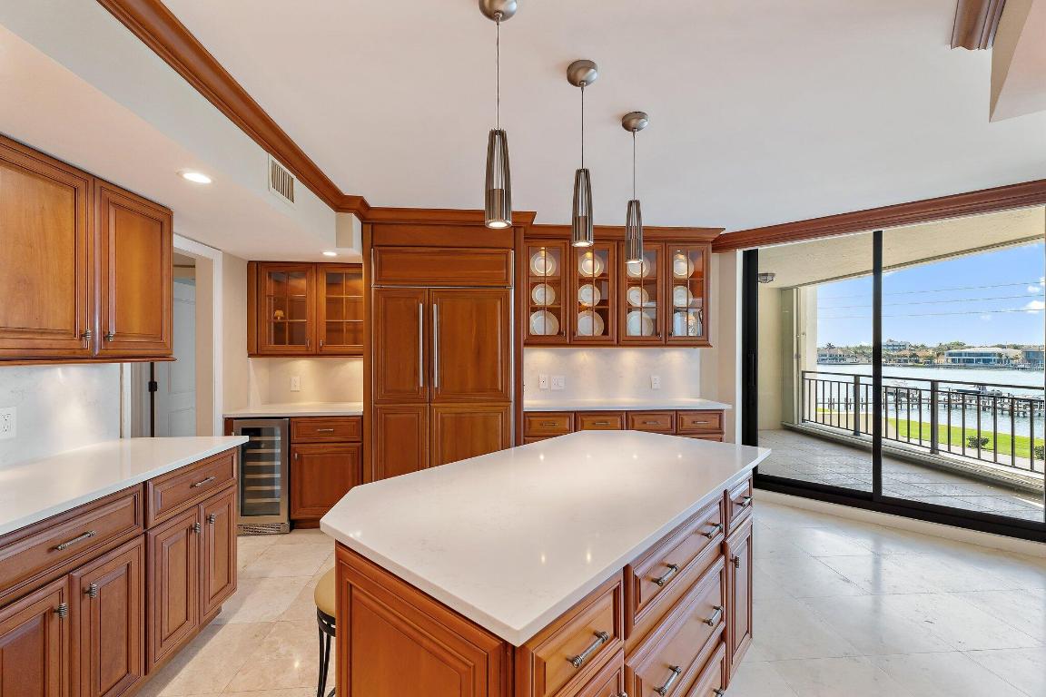 19850 Beach #3d Jupiter, FL 33469