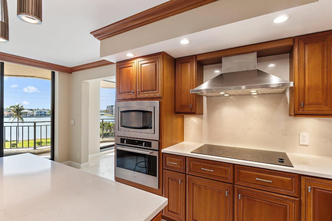 19850 Beach #3d Jupiter, FL 33469