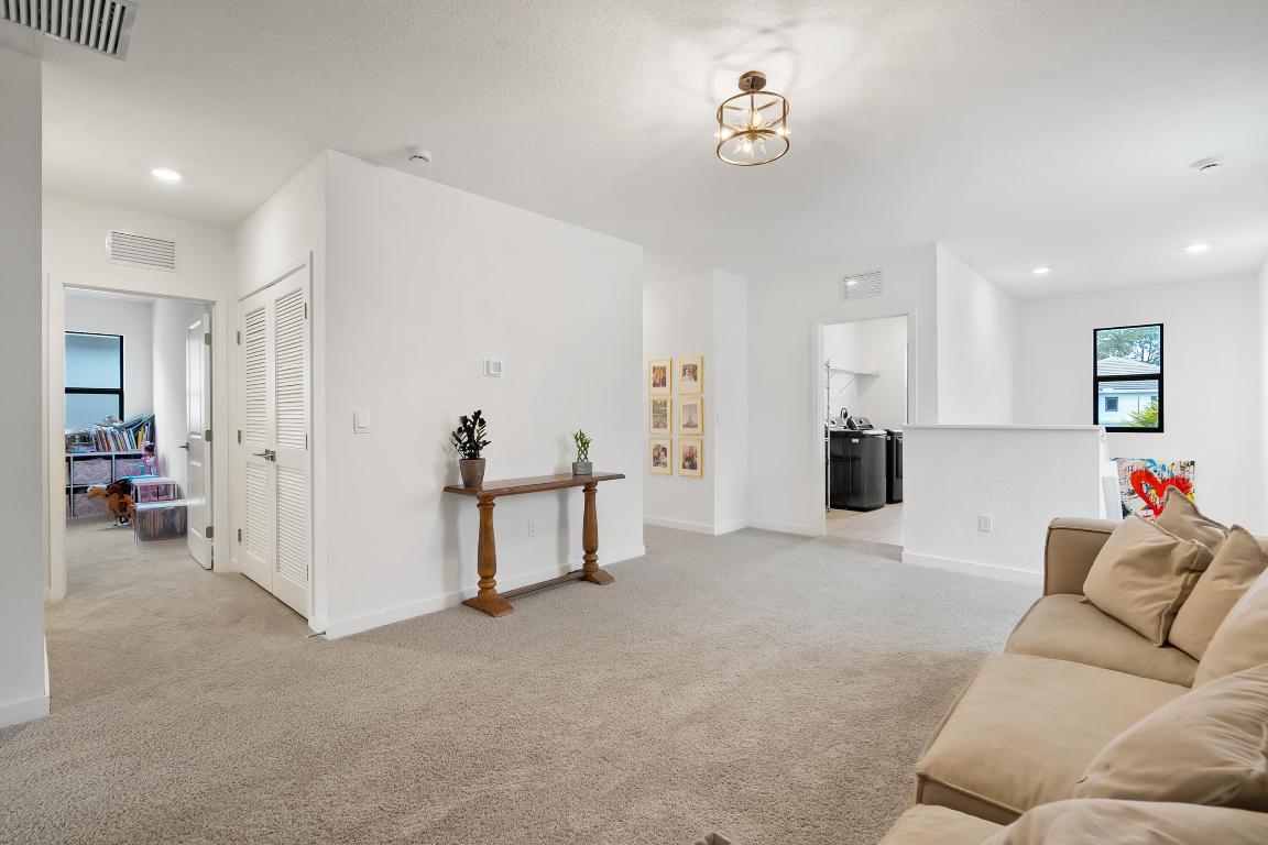 7102 Rockwood Jupiter, FL 33458