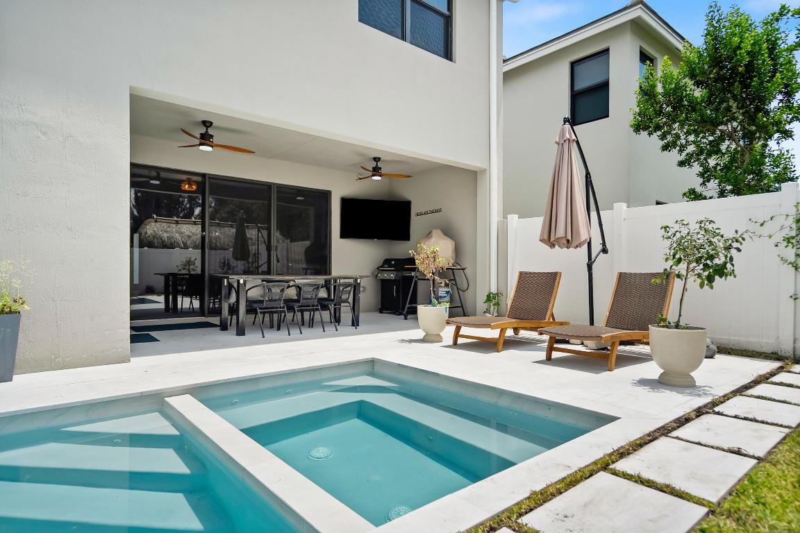 7102 Rockwood Jupiter, FL 33458