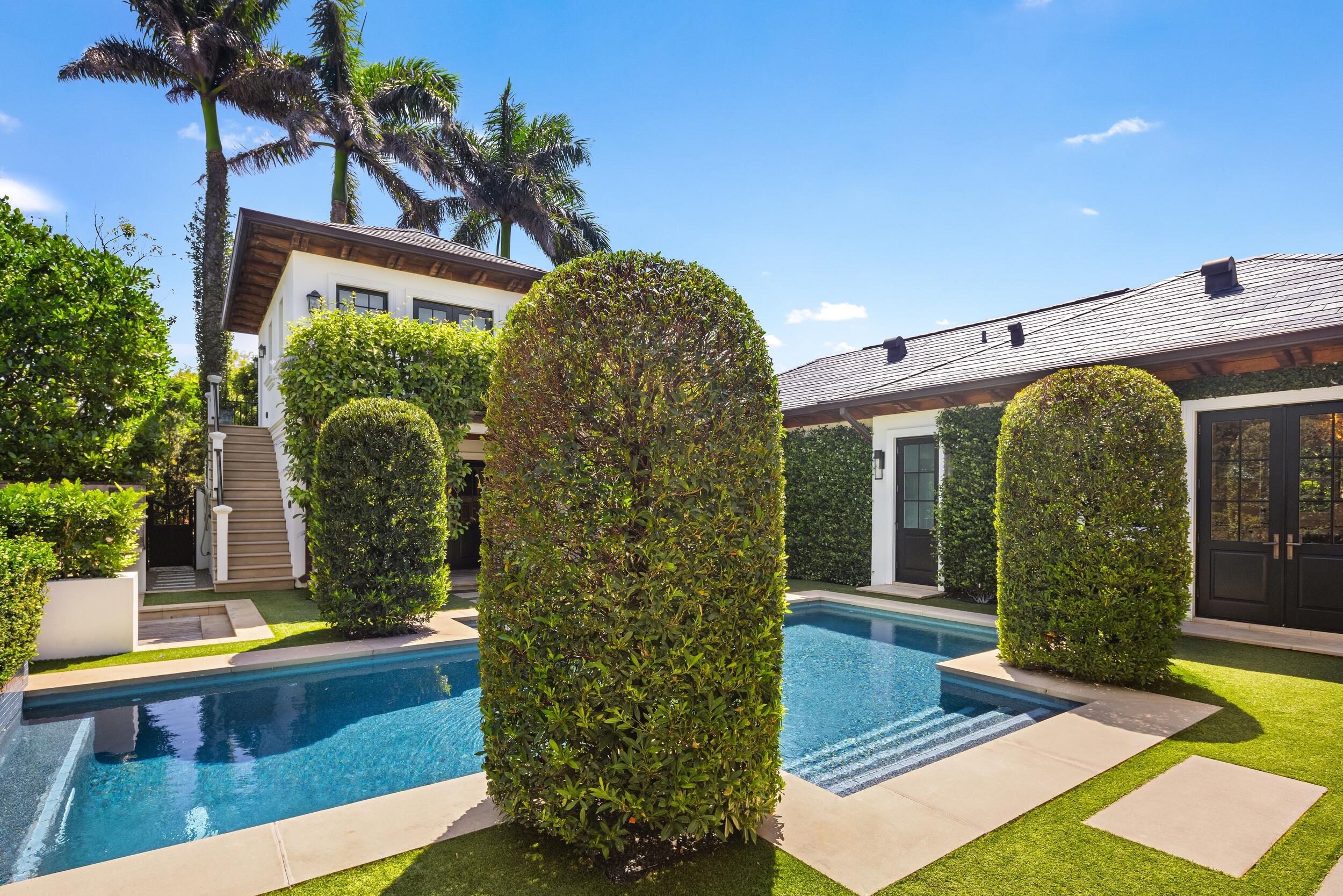 1053 N Lake Palm Beach, FL 33480
