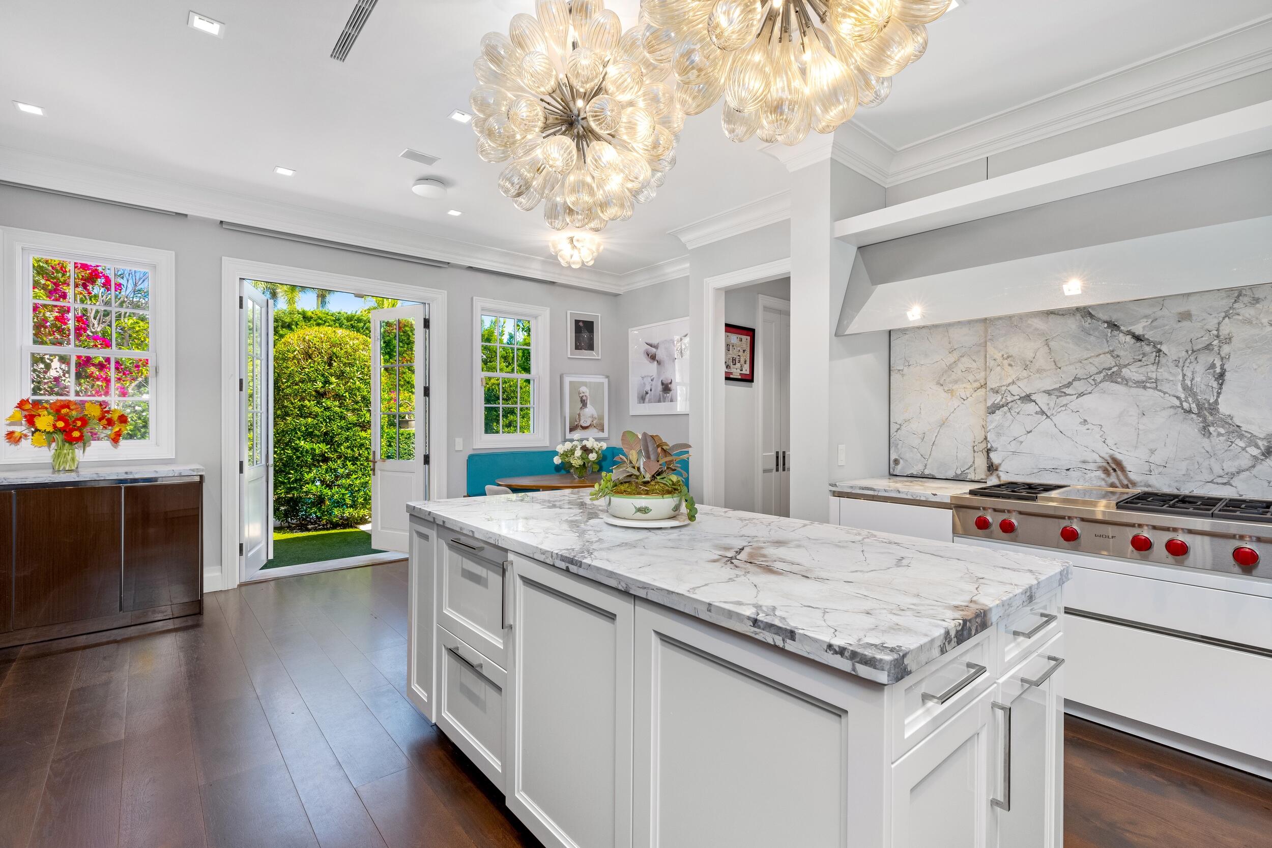 1053 N Lake Palm Beach, FL 33480
