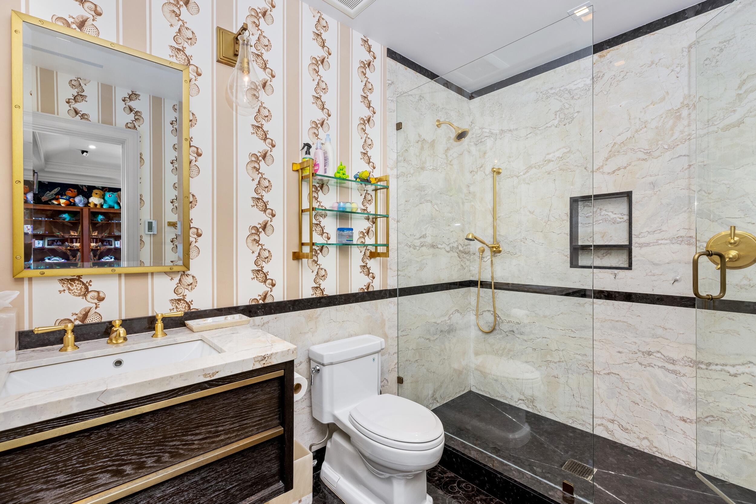 1053 N Lake Palm Beach, FL 33480