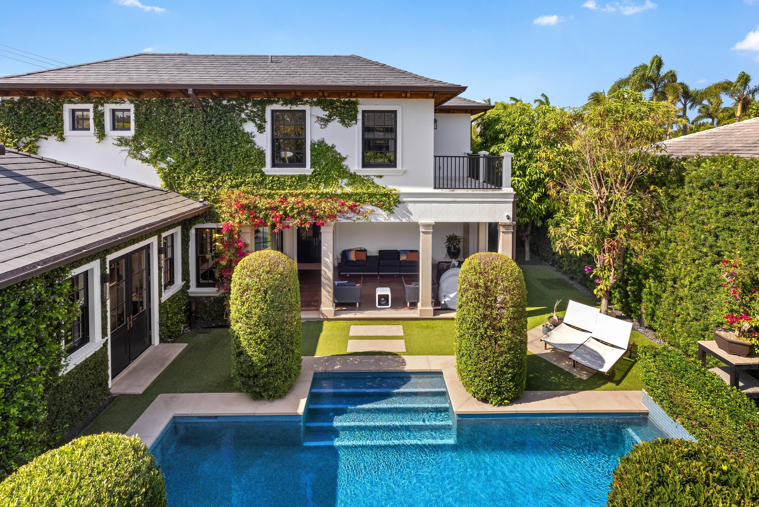 1053 N Lake Palm Beach, FL 33480