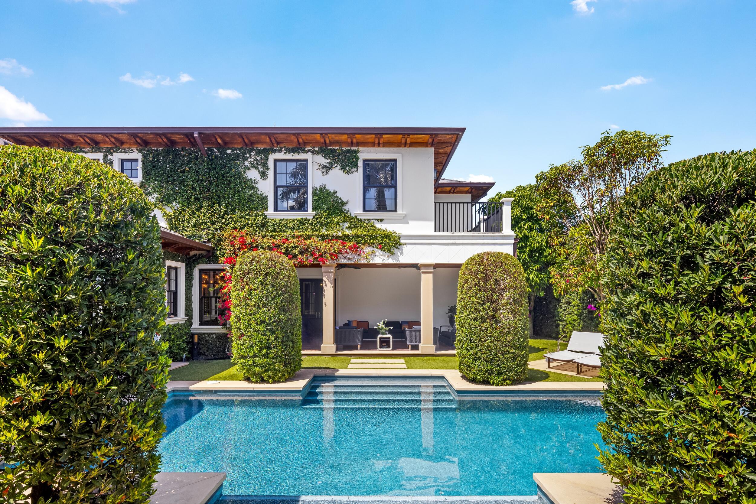 1053 N Lake Palm Beach, FL 33480