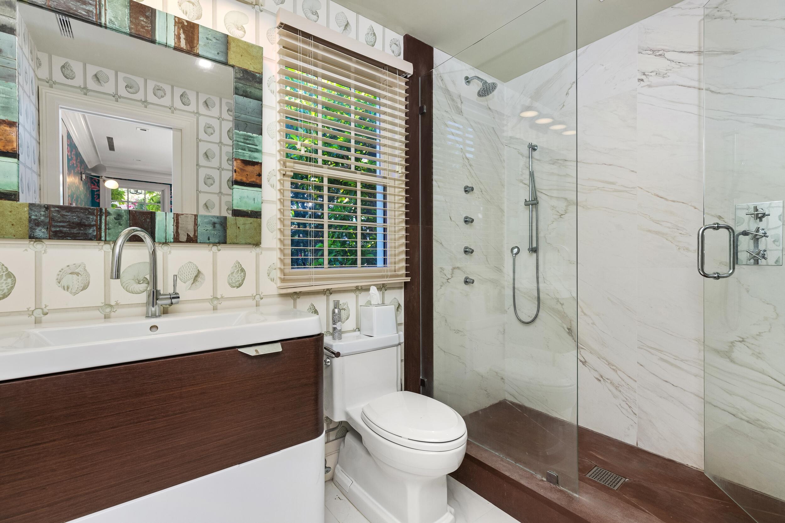 1053 N Lake Palm Beach, FL 33480