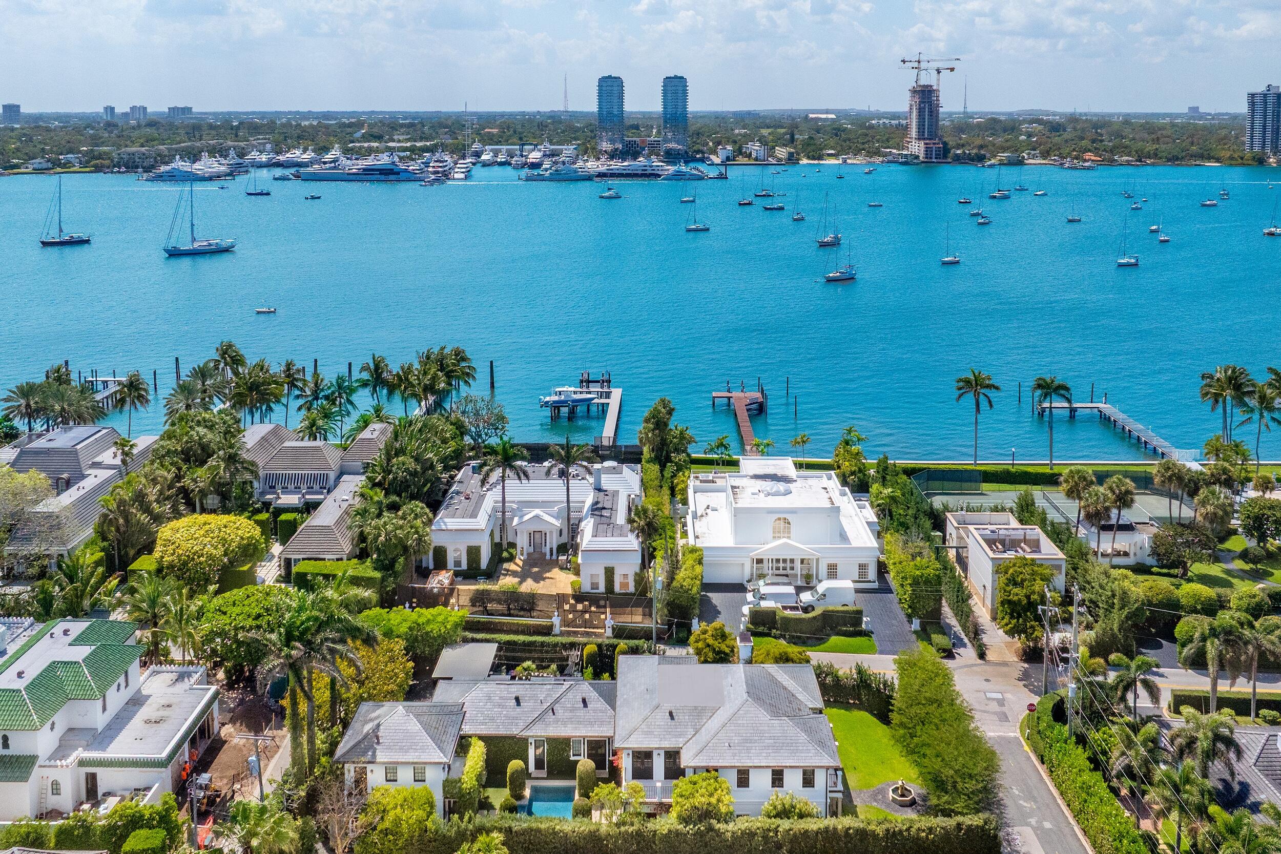 1053 N Lake Palm Beach, FL 33480